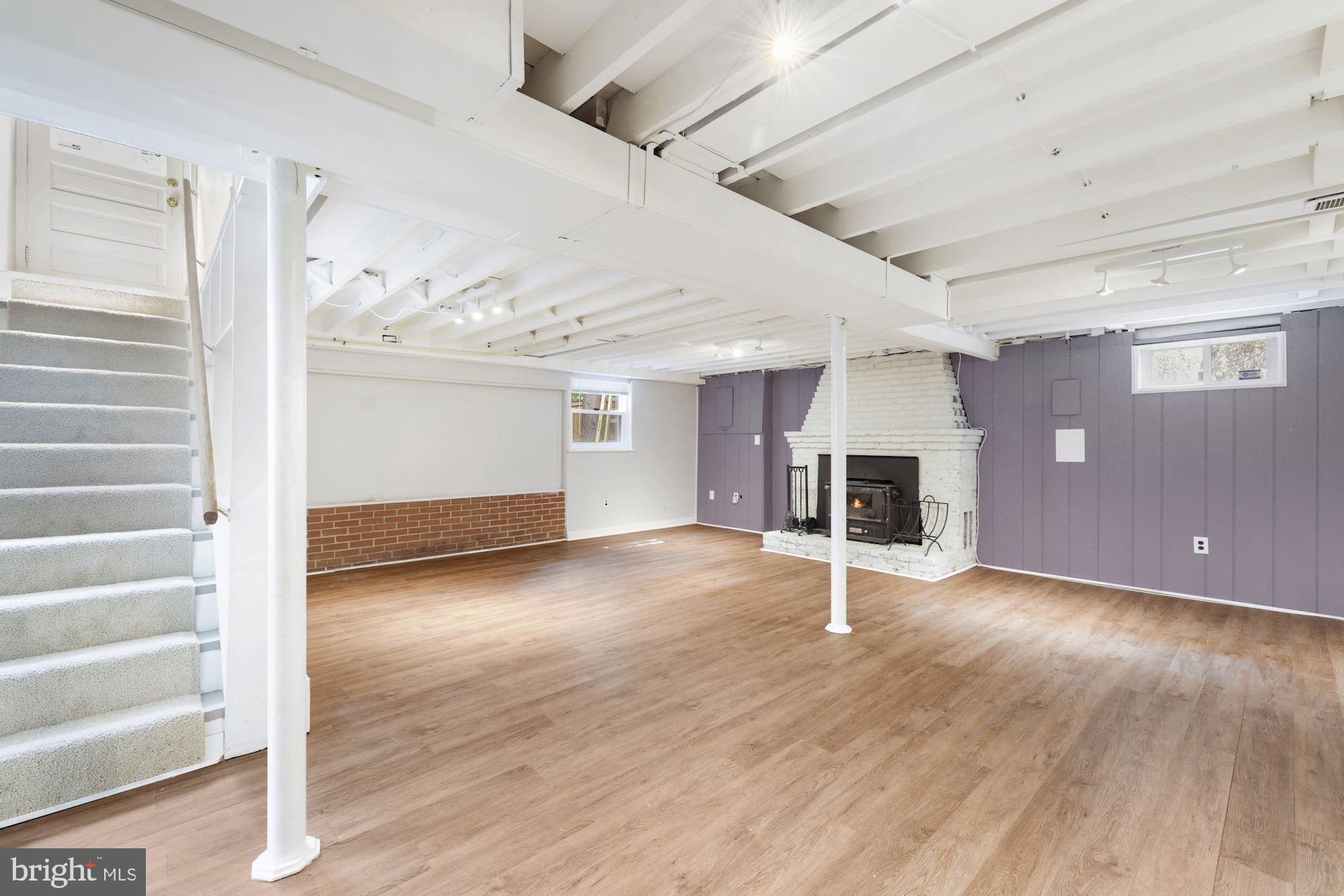 RANDOLPH HILLS - Residential Lease