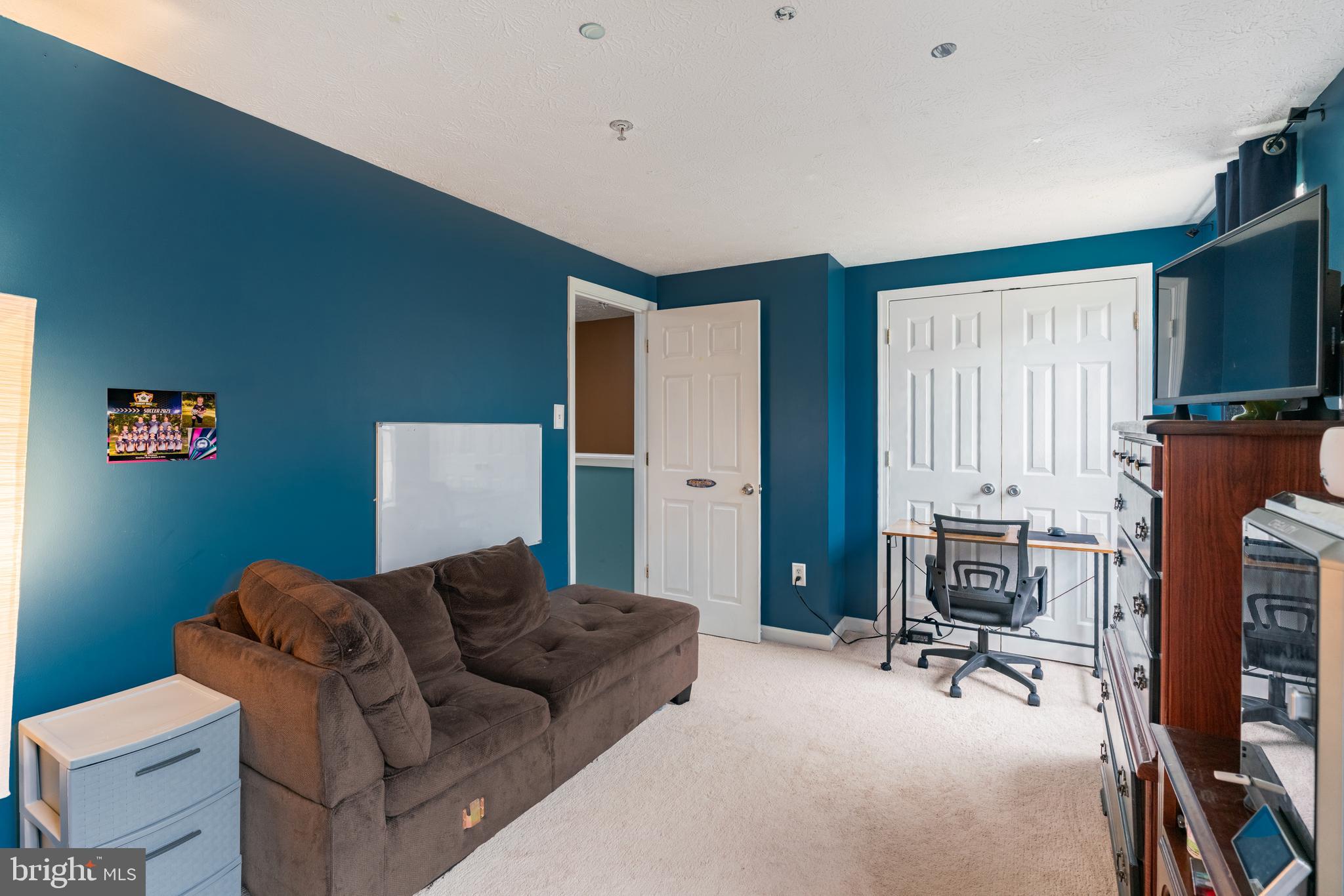 BRENTWOOD CONDO - Residential