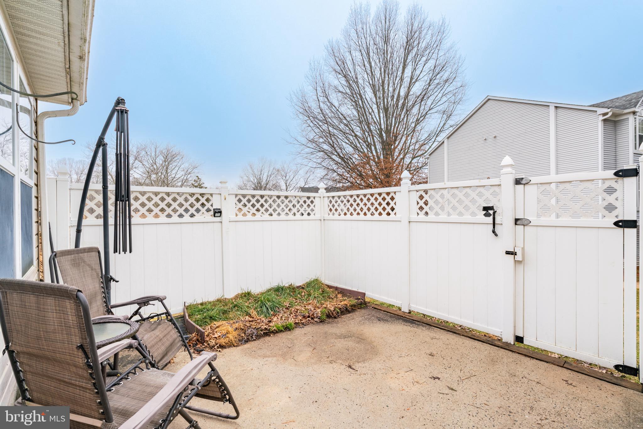 BRENTWOOD CONDO - Residential