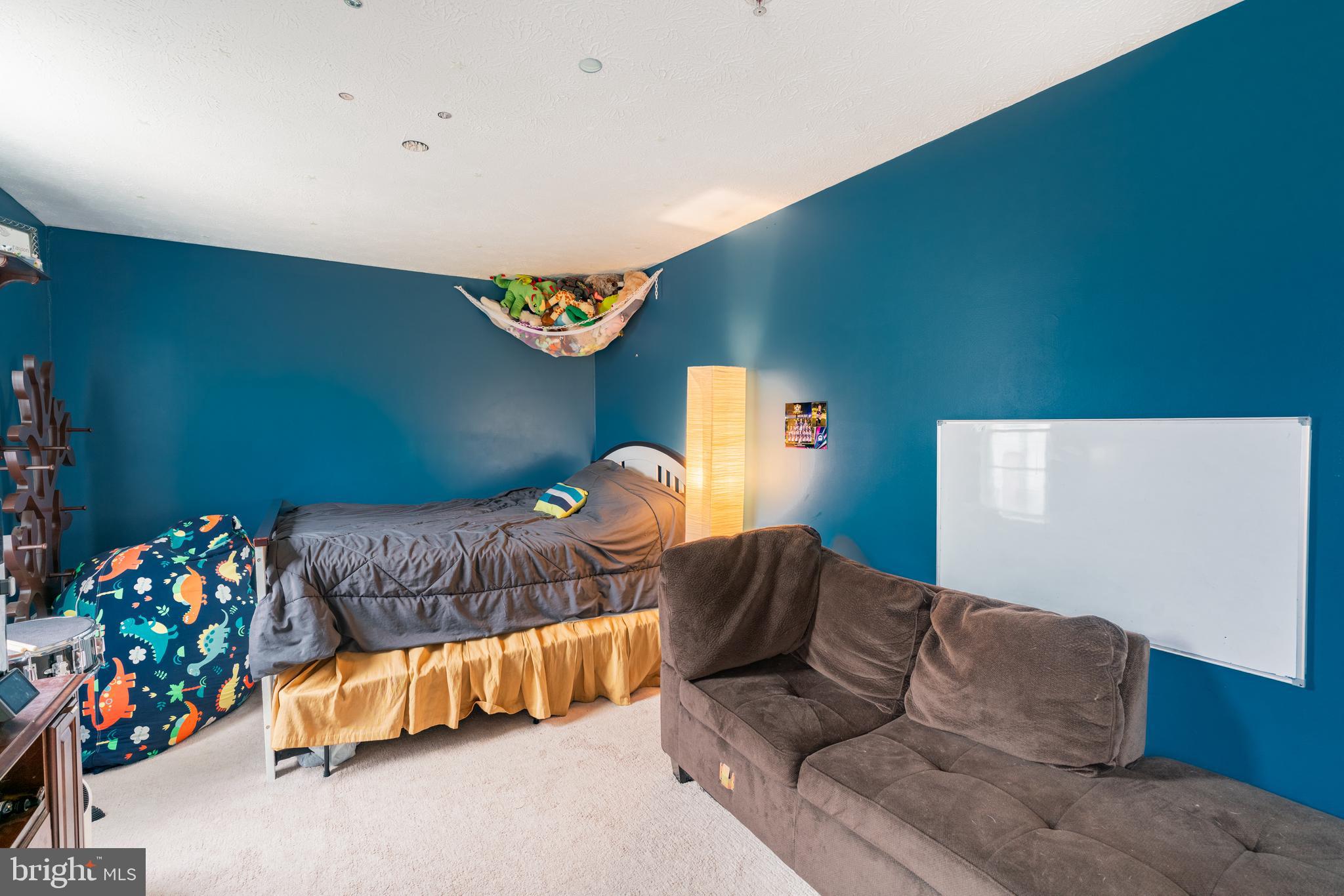 BRENTWOOD CONDO - Residential