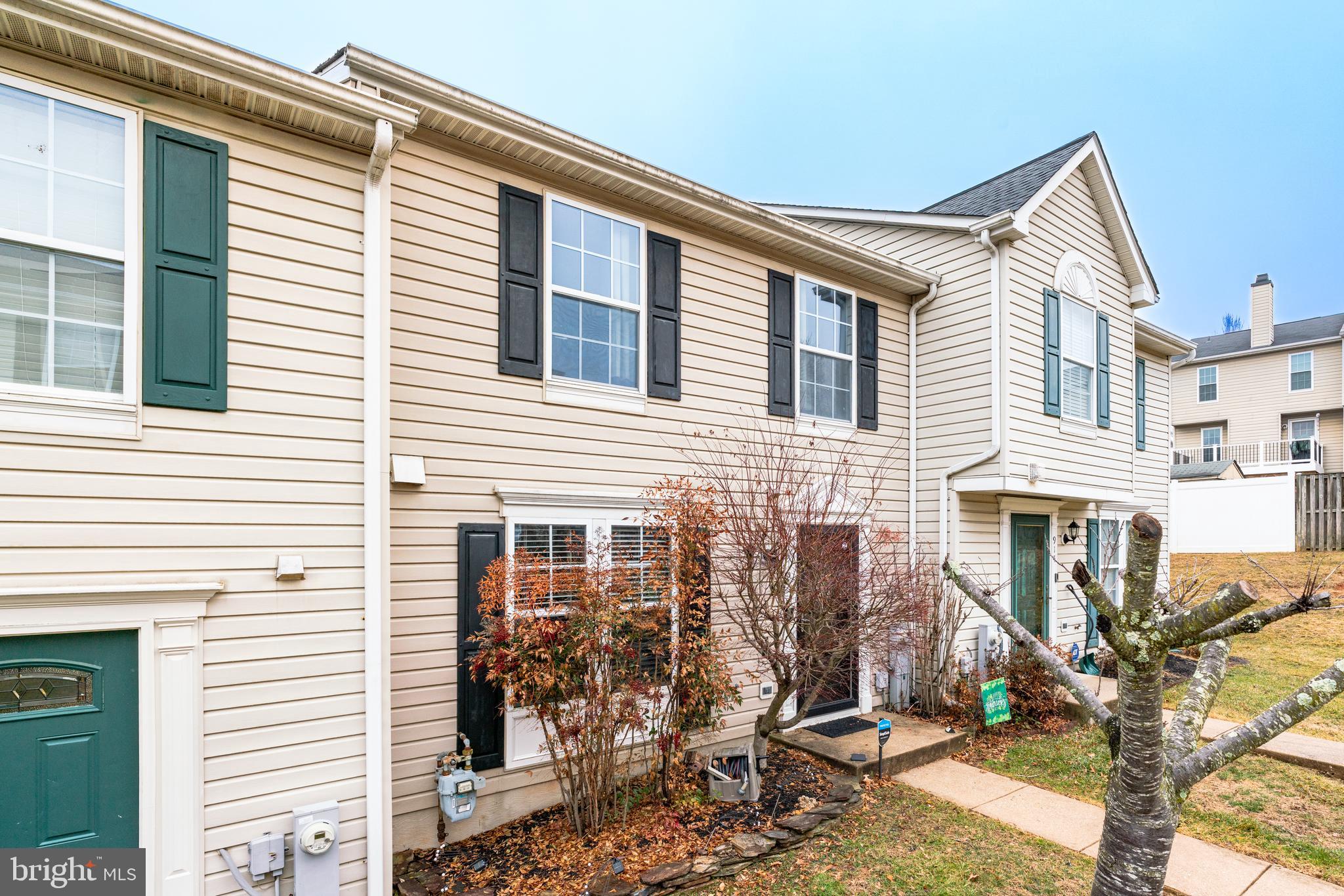 BRENTWOOD CONDO - Residential