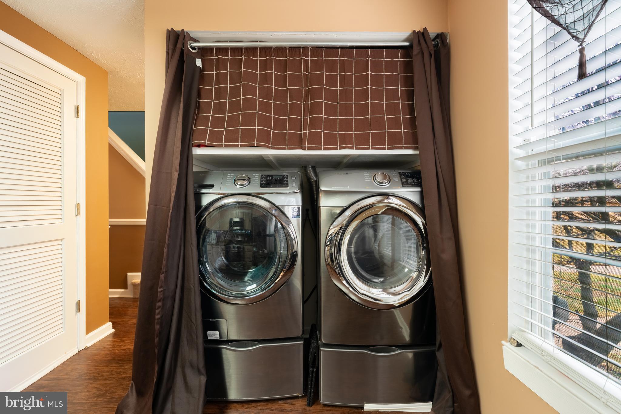 BRENTWOOD CONDO - Residential