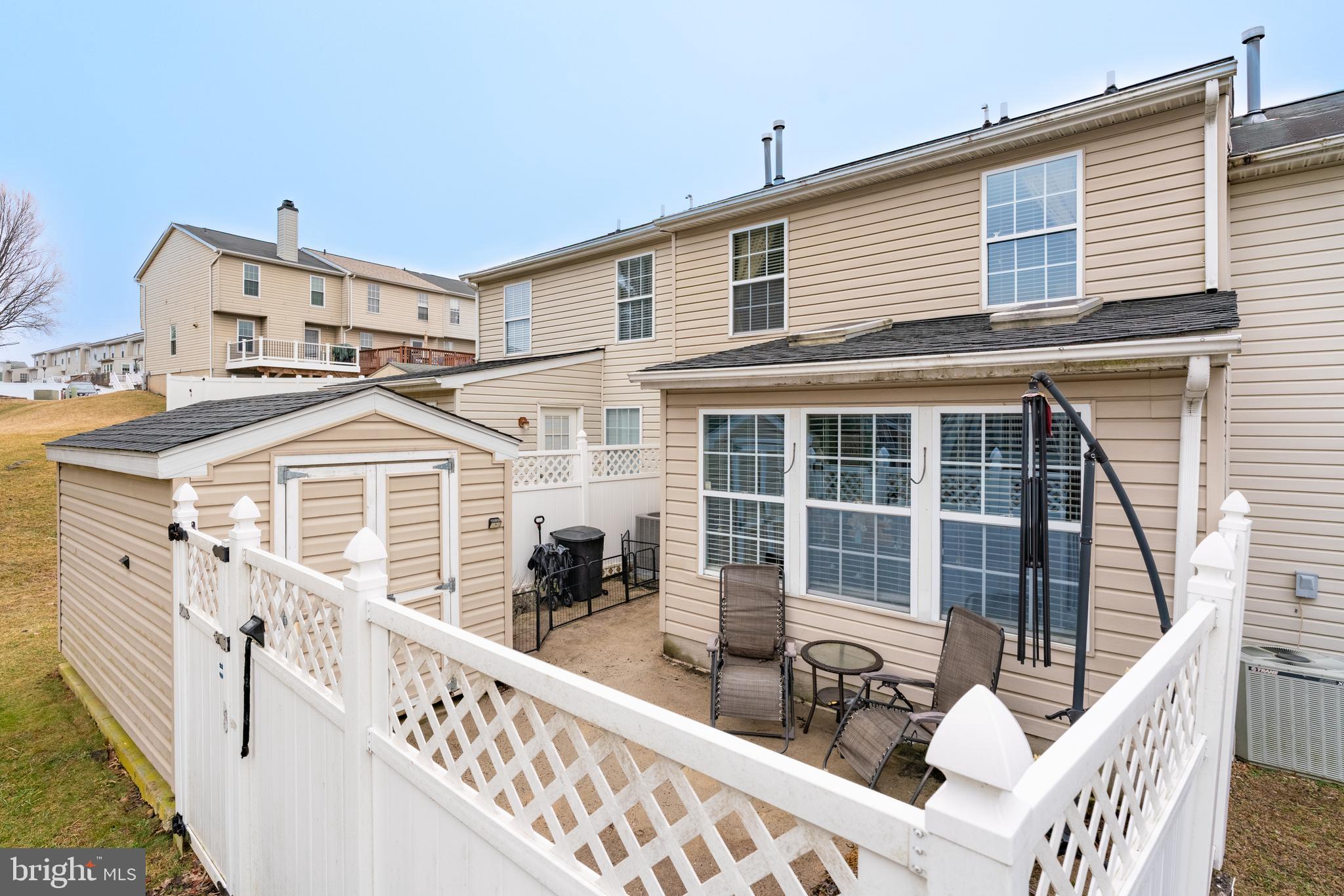 BRENTWOOD CONDO - Residential