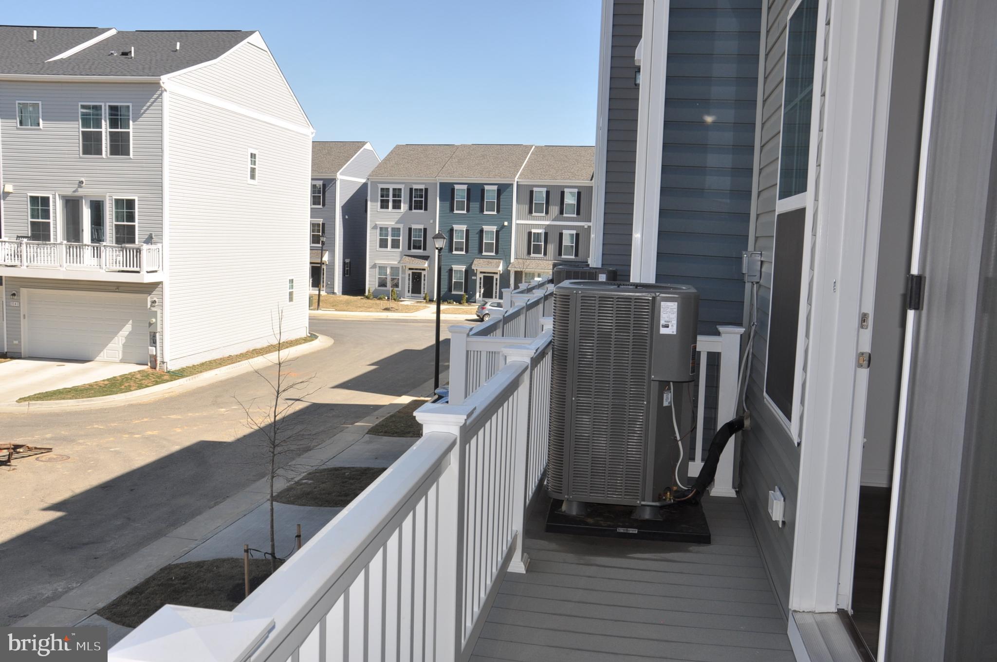 LOFTS AT CREEKSIDE - Residential Lease