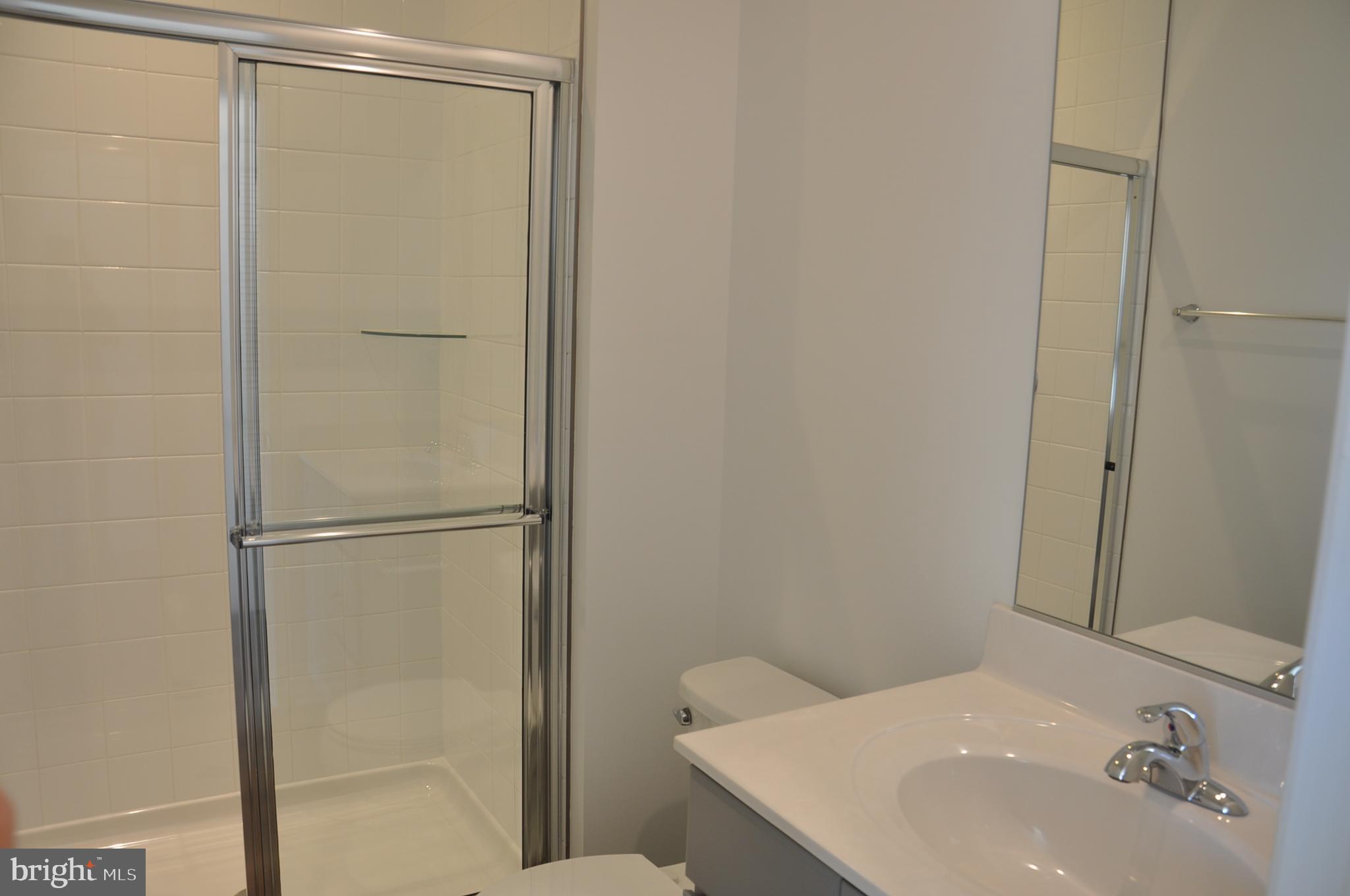 LOFTS AT CREEKSIDE - Residential Lease