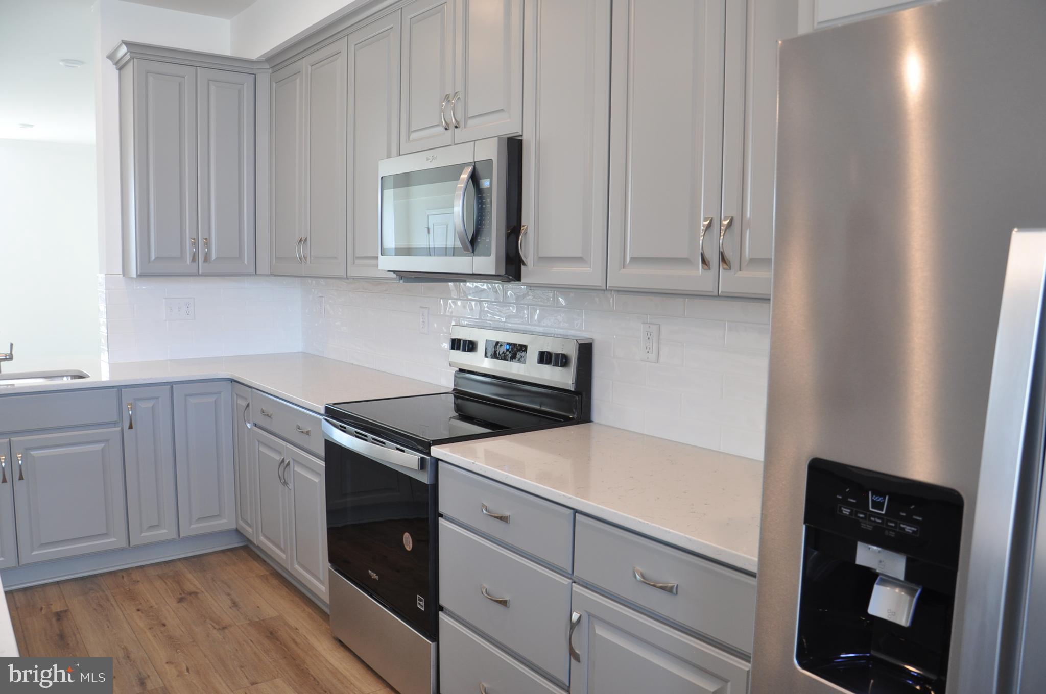 LOFTS AT CREEKSIDE - Residential Lease