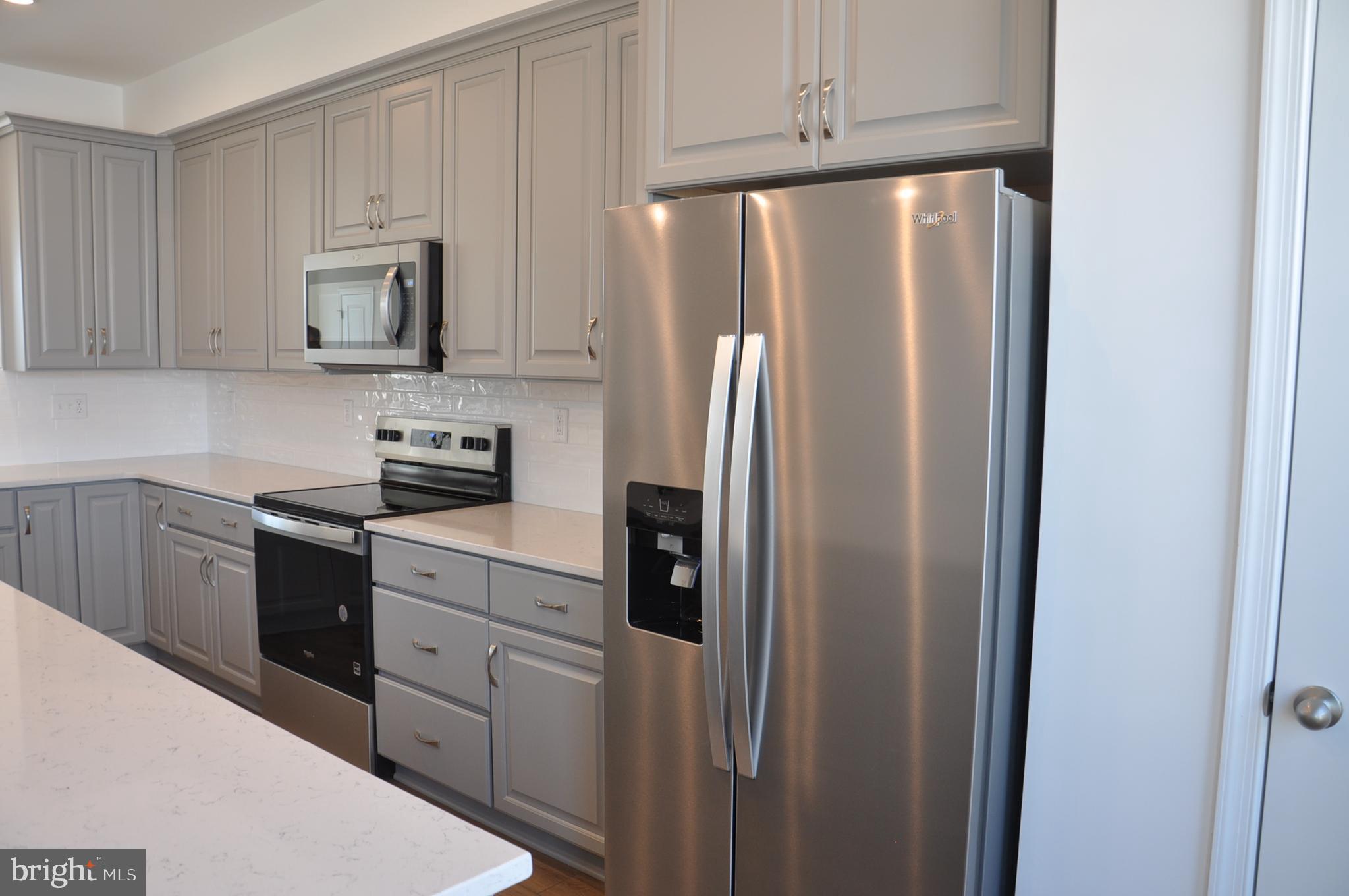 LOFTS AT CREEKSIDE - Residential Lease