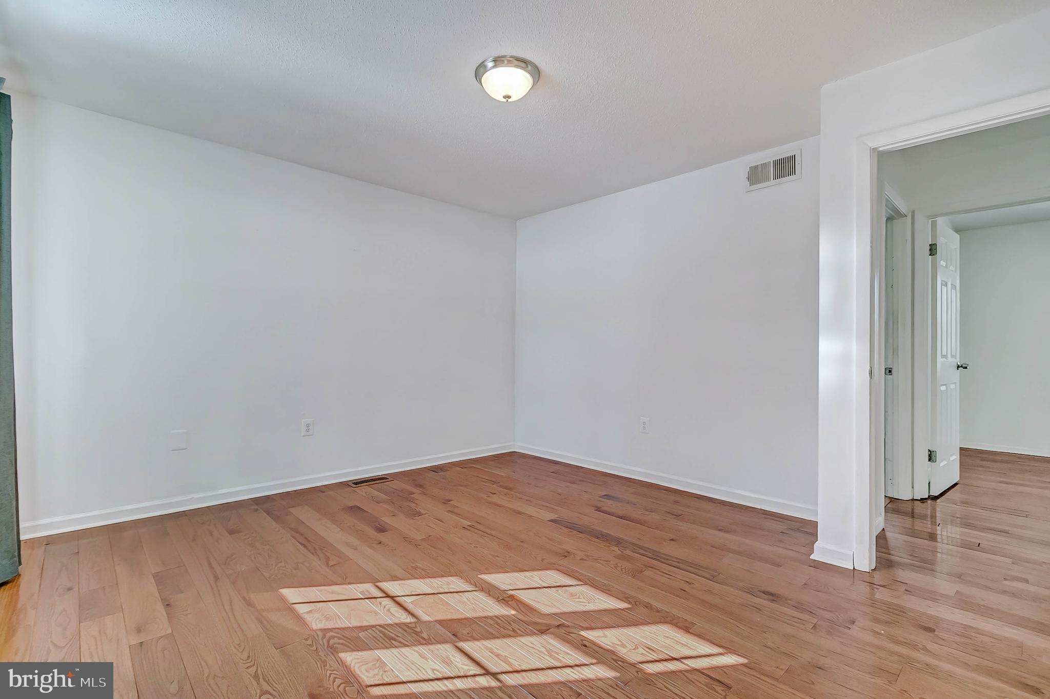 OLD FORT HILLS PLAT ONE - Residential Lease