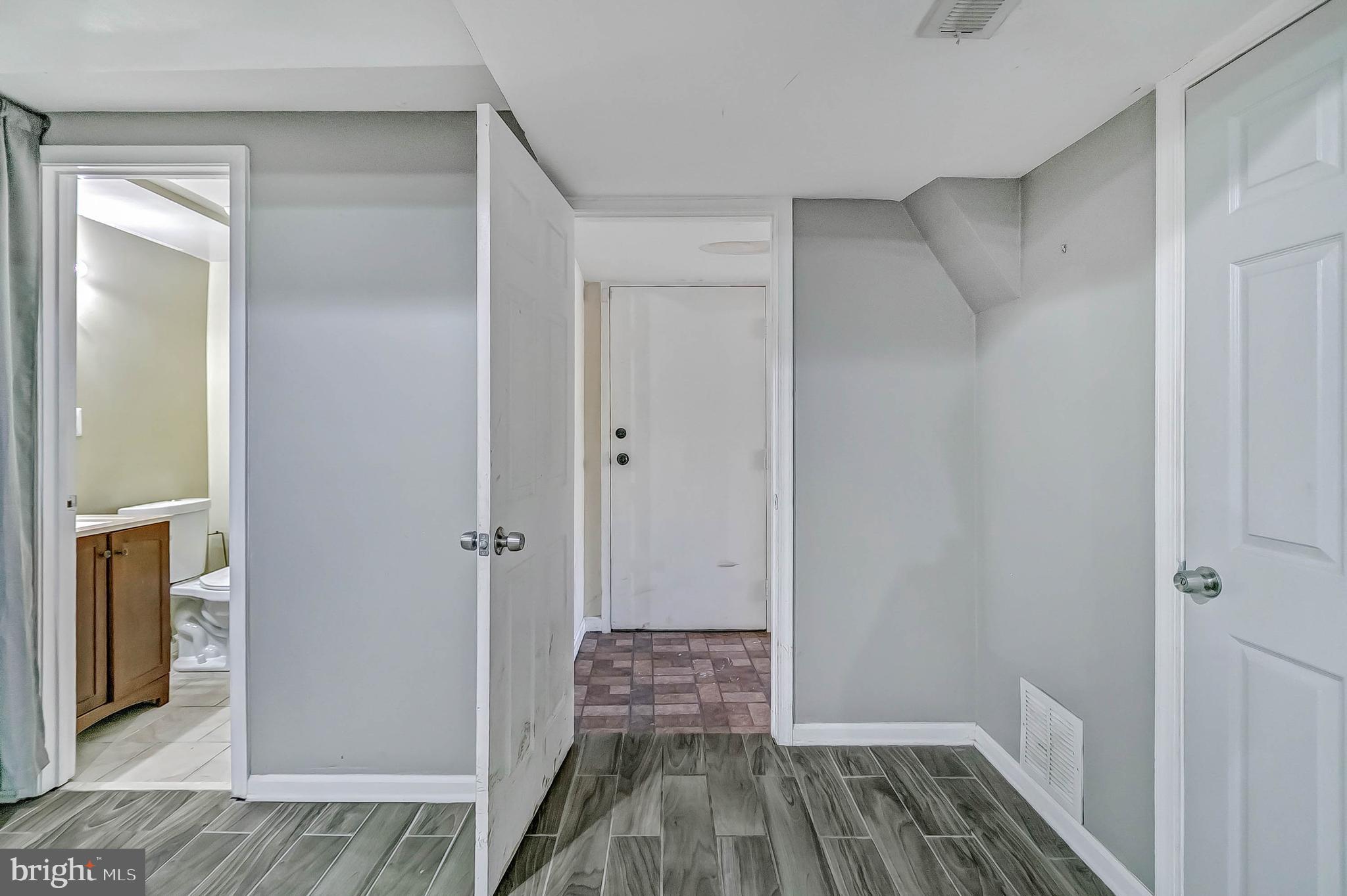 OLD FORT HILLS PLAT ONE - Residential Lease