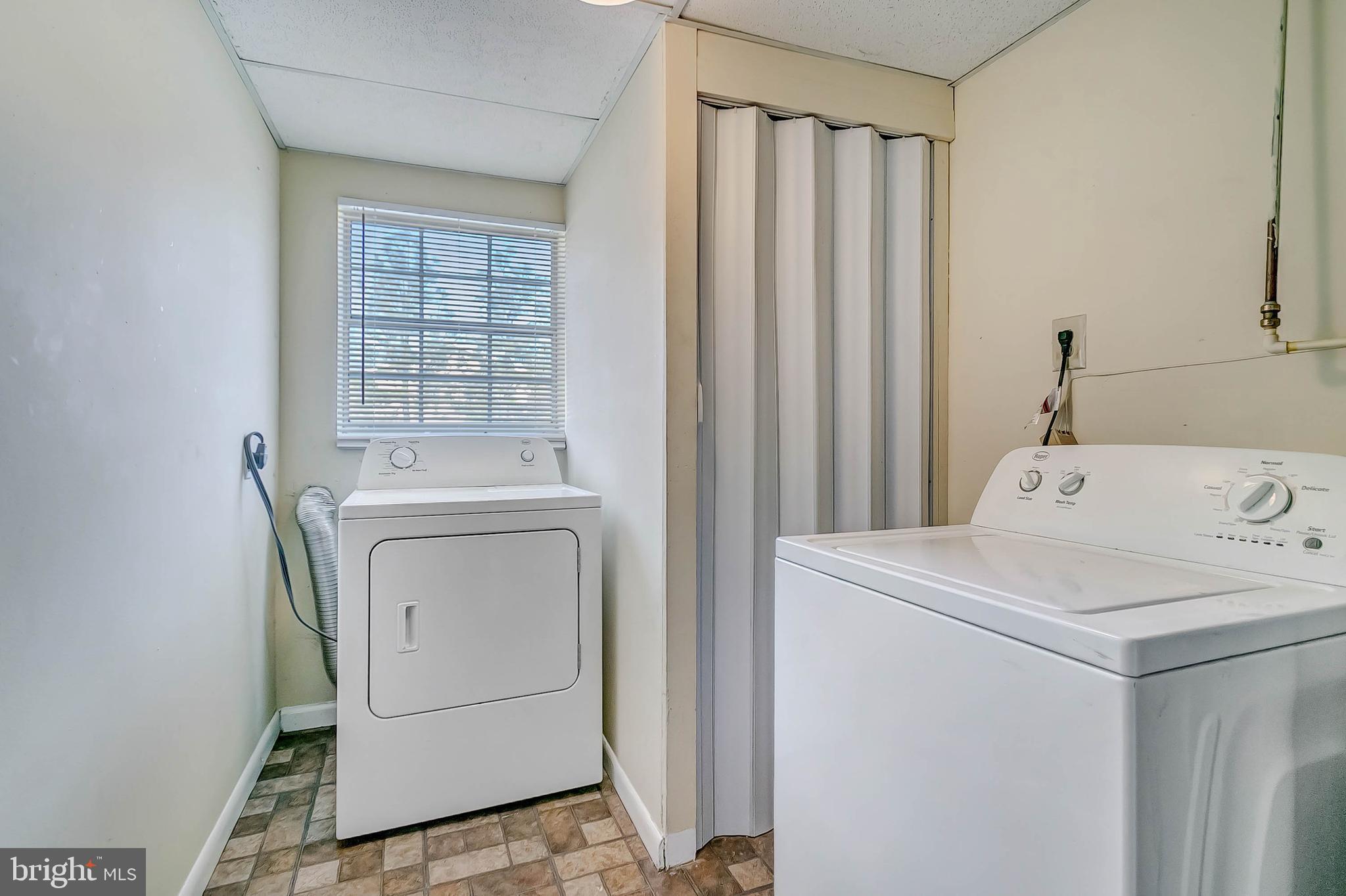 OLD FORT HILLS PLAT ONE - Residential Lease