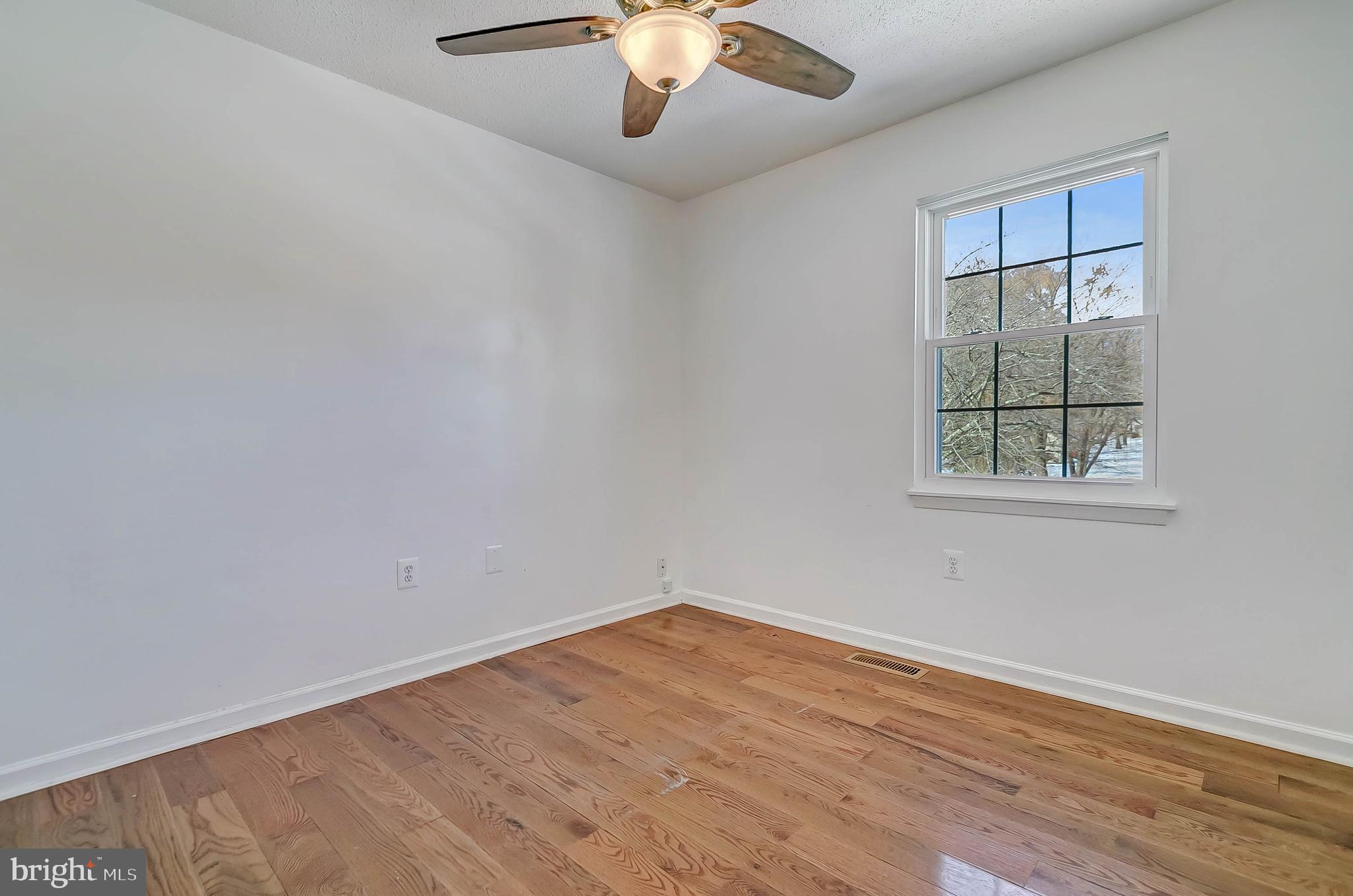 OLD FORT HILLS PLAT ONE - Residential Lease