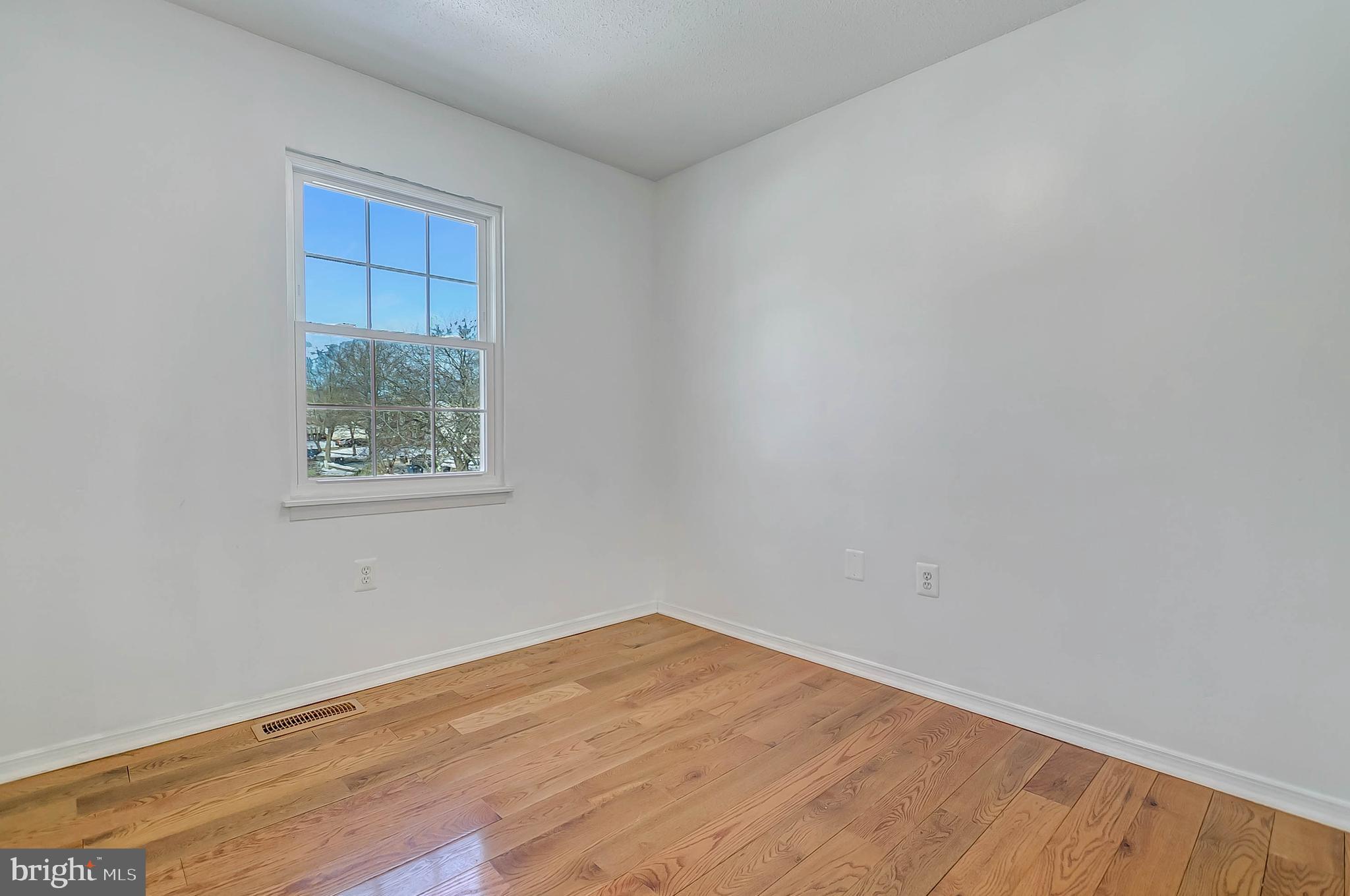 OLD FORT HILLS PLAT ONE - Residential Lease