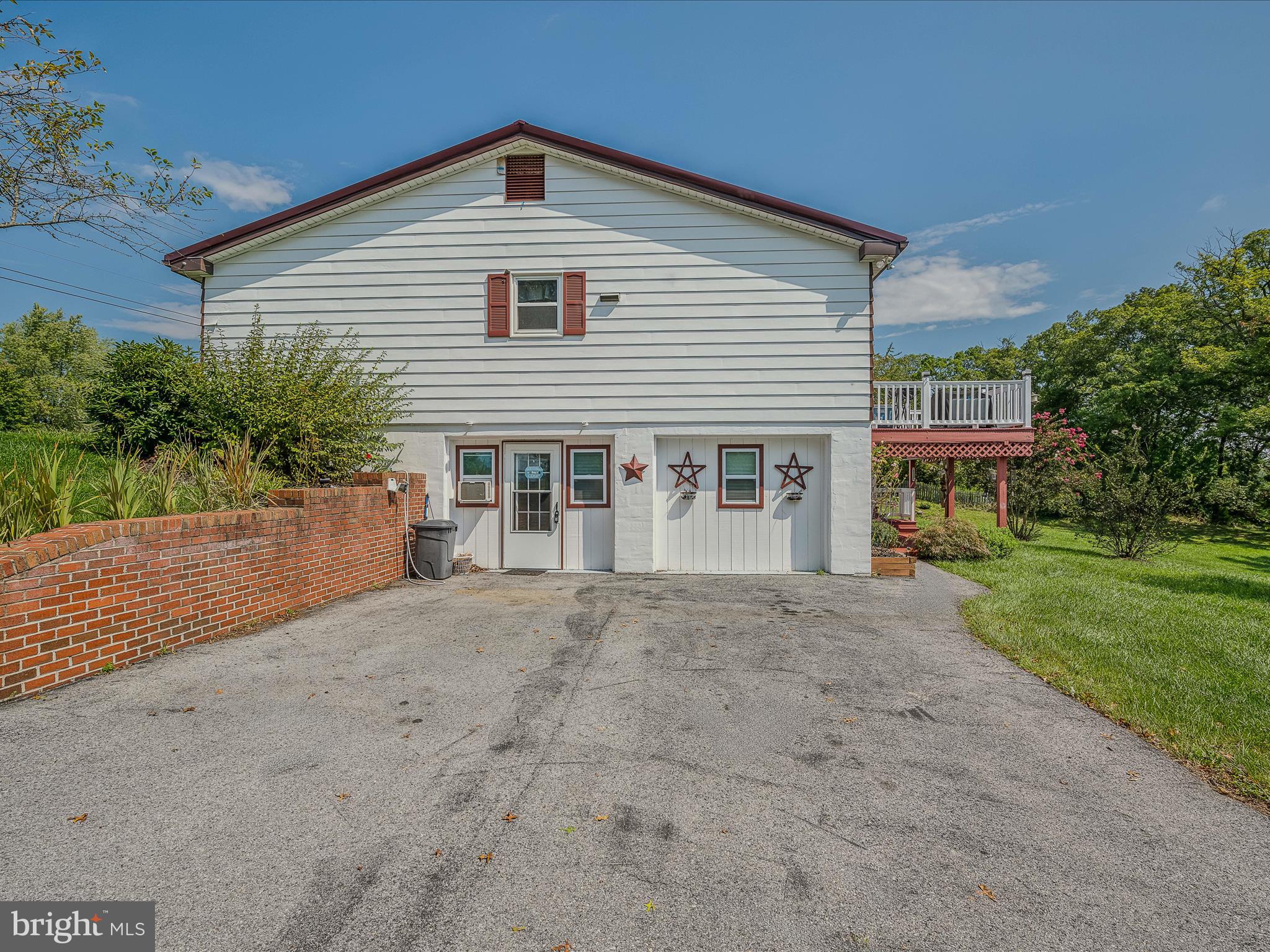 SPRING VALLEY - Residential