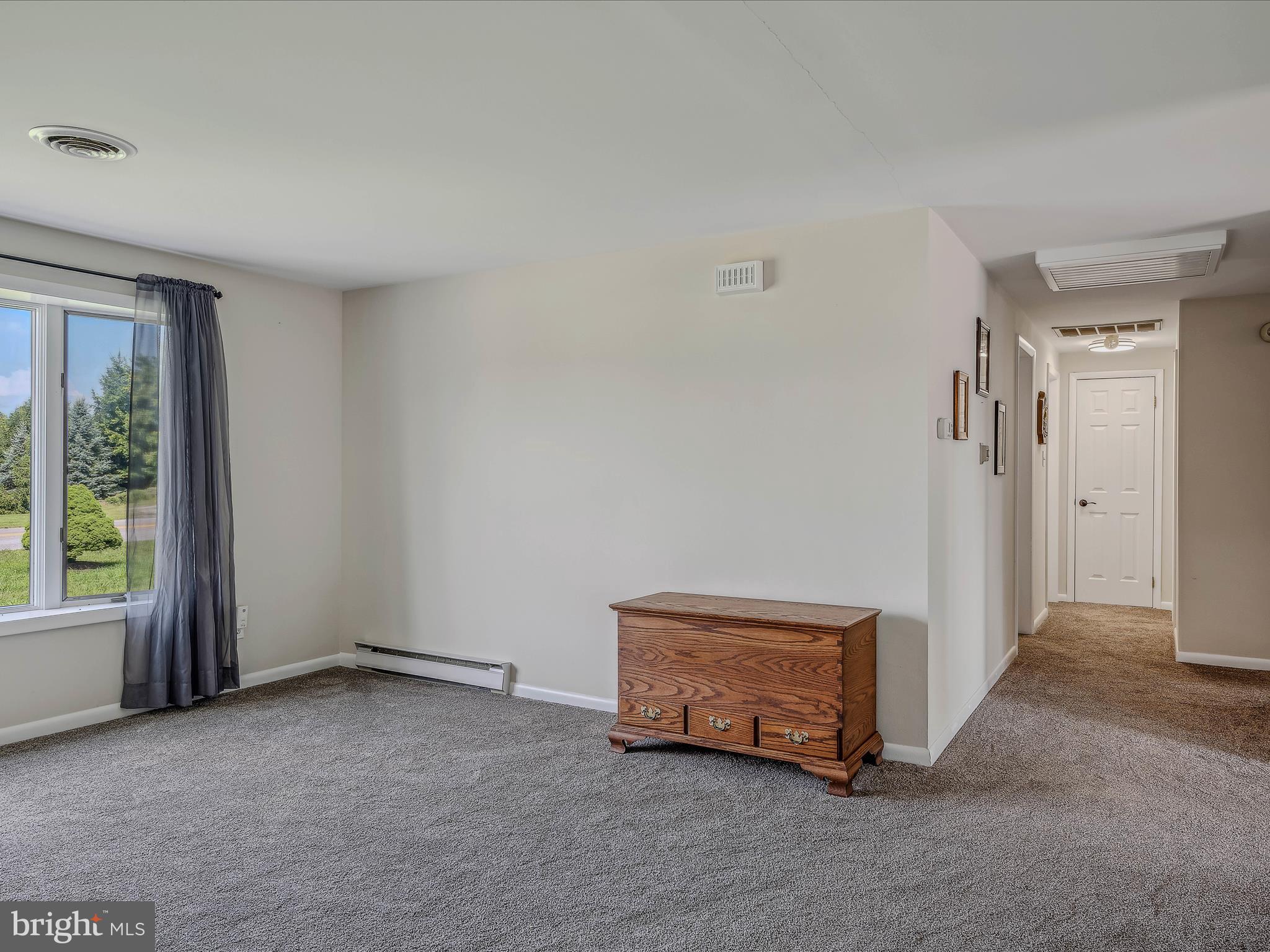 SPRING VALLEY - Residential