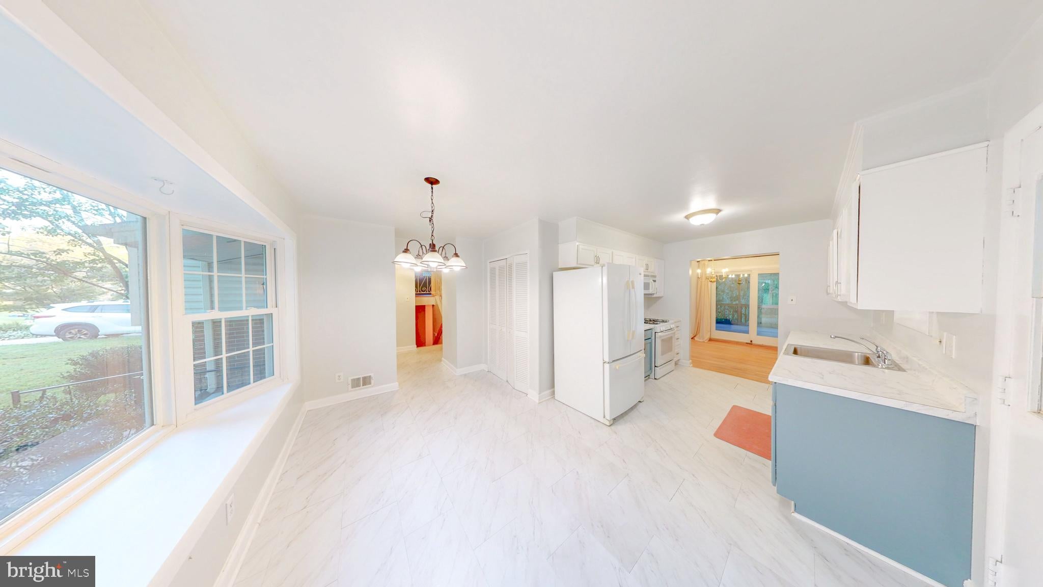 1216 DOWNS DRIVE