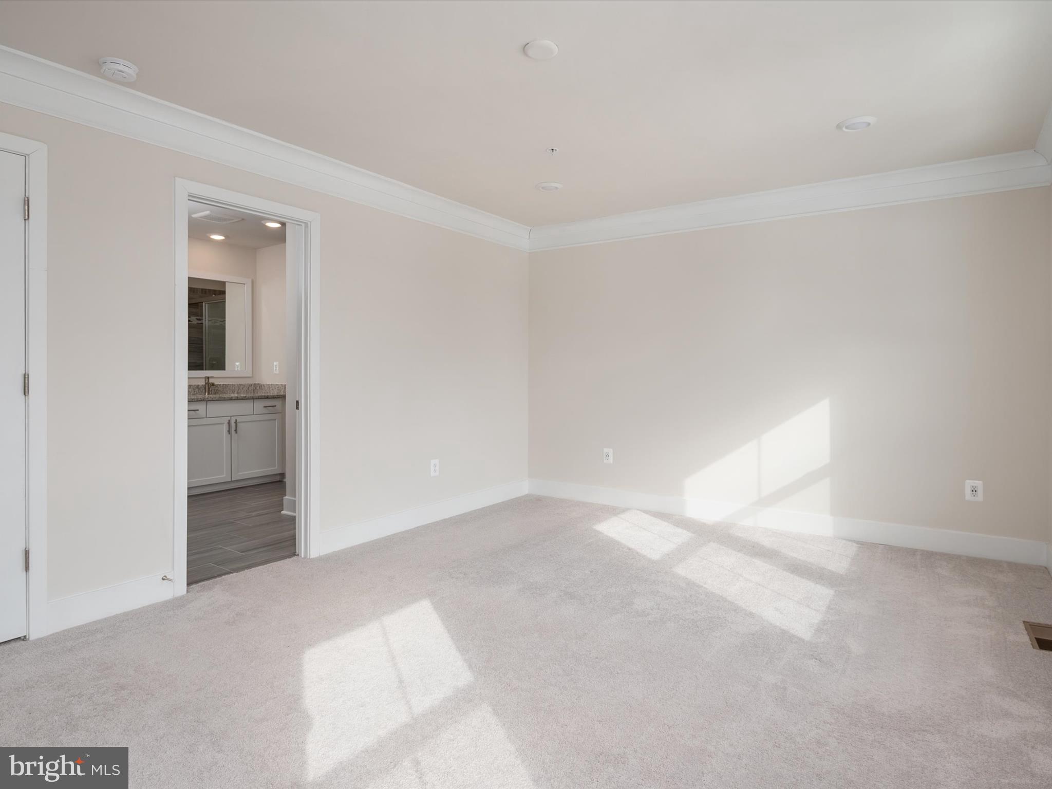 TANYARD SHORES - Residential