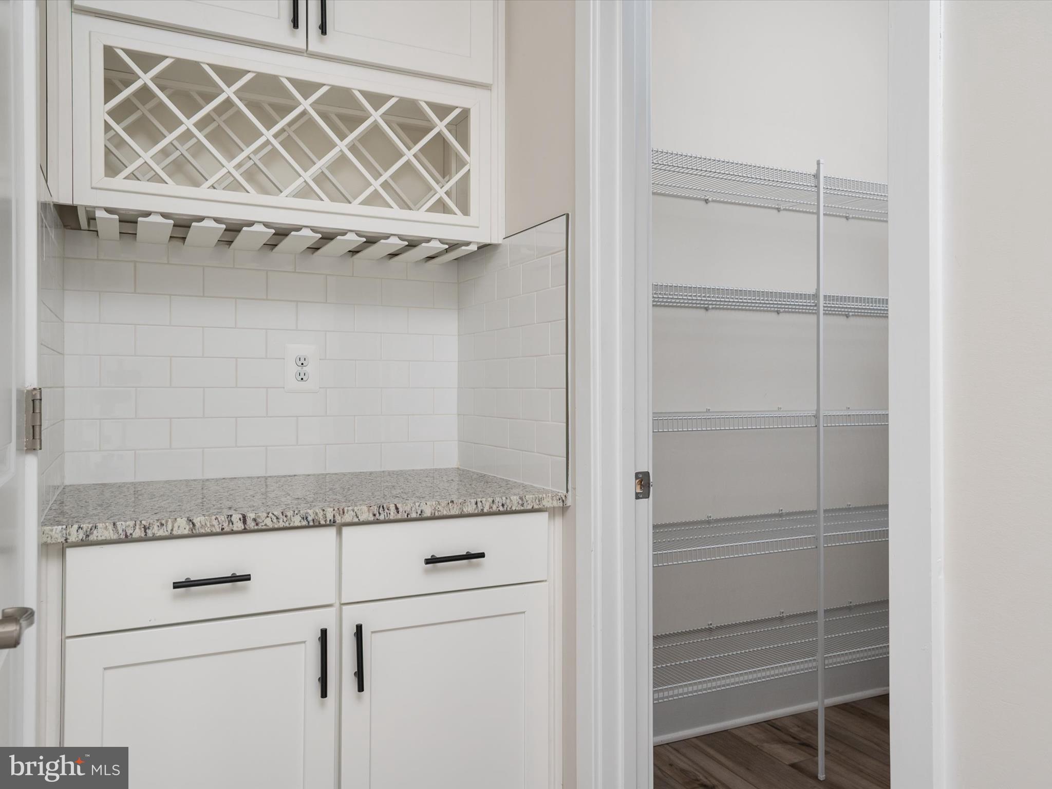 TANYARD SHORES - Residential