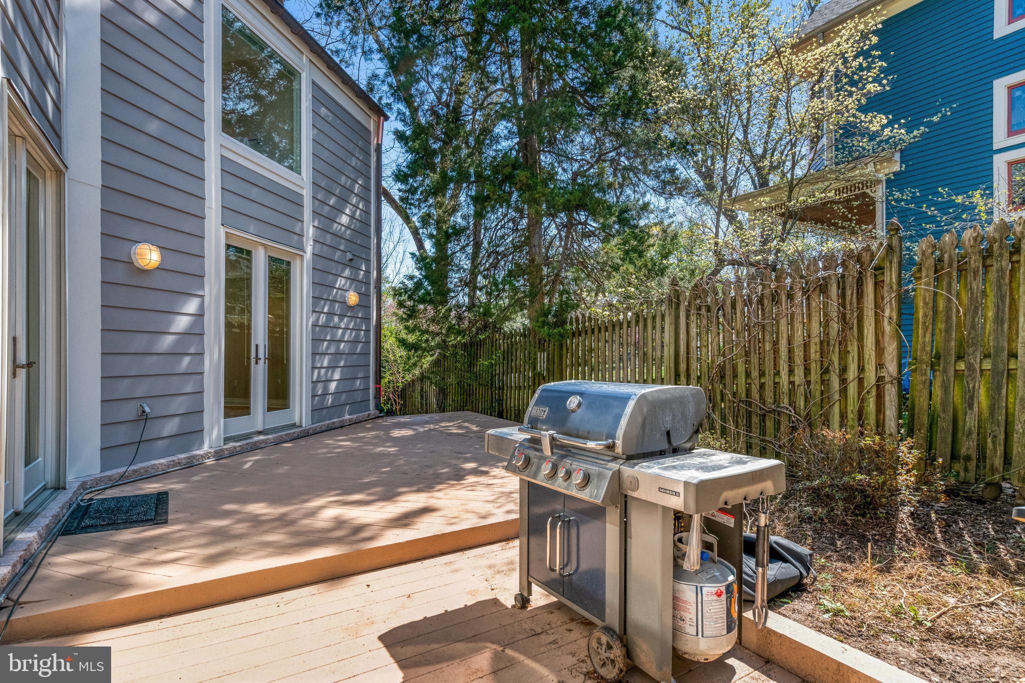 BERKSHIRE OAKWOOD - Residential