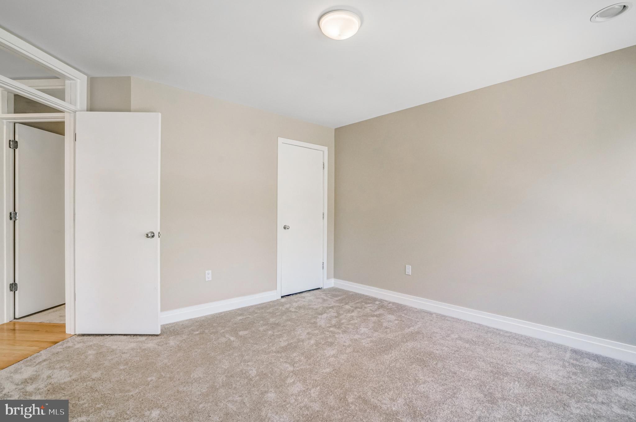 BERKSHIRE OAKWOOD - Residential