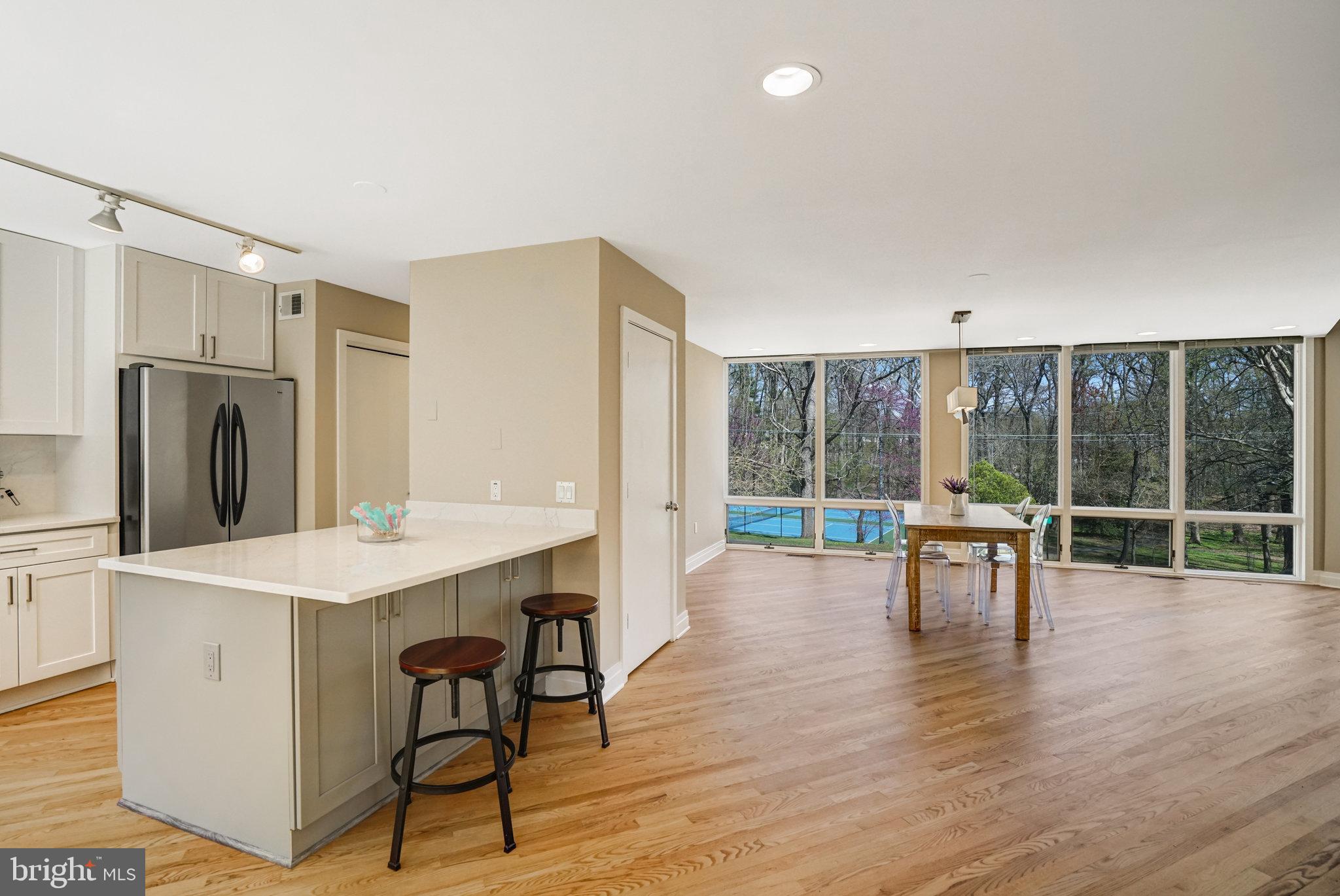 BERKSHIRE OAKWOOD - Residential