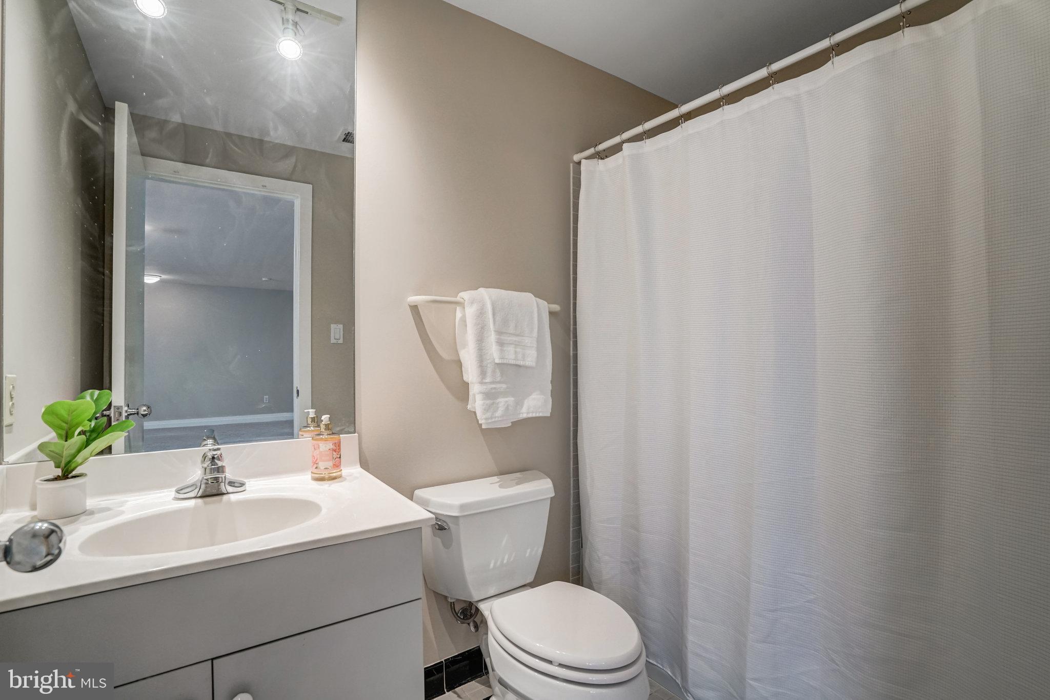 BERKSHIRE OAKWOOD - Residential