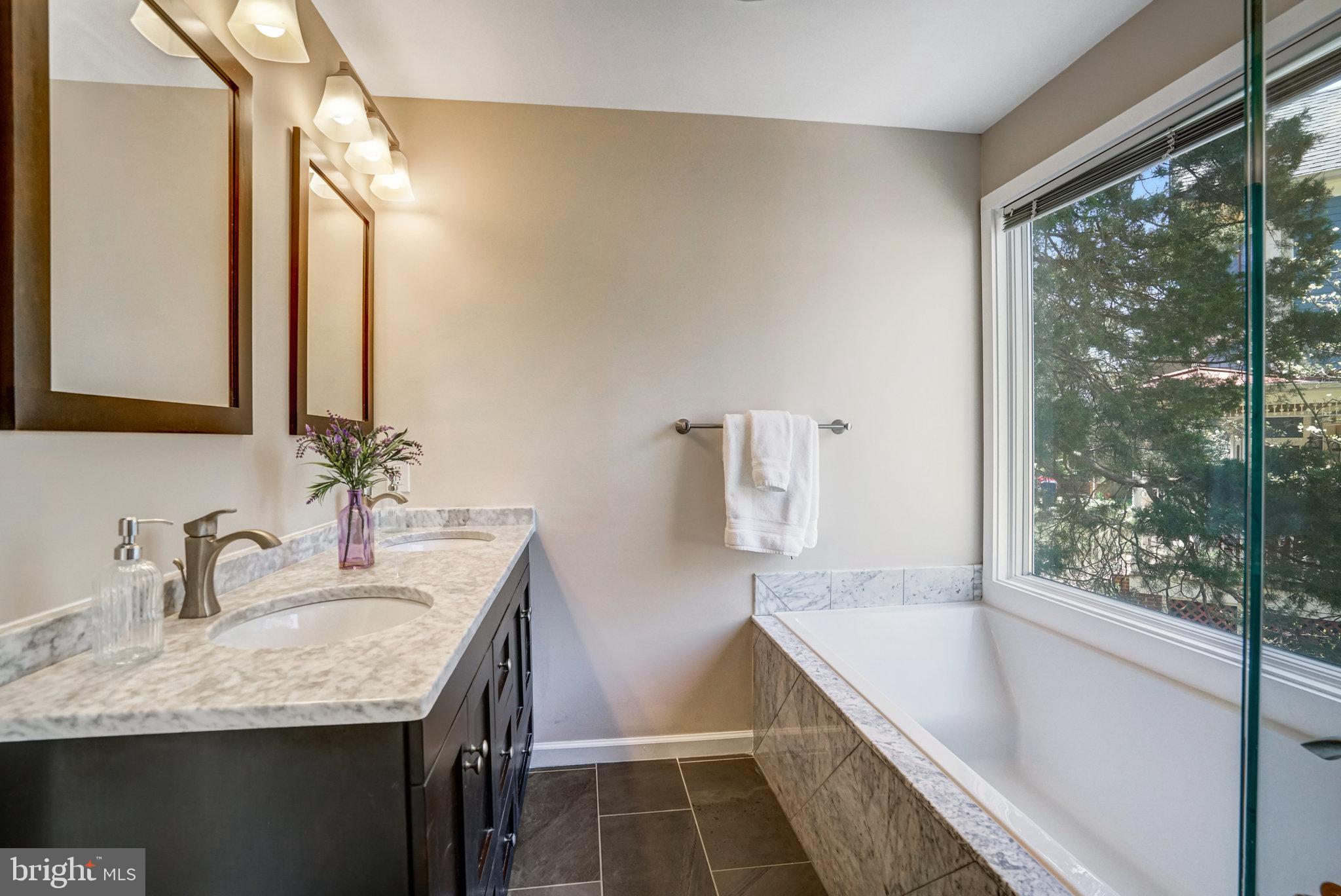 BERKSHIRE OAKWOOD - Residential