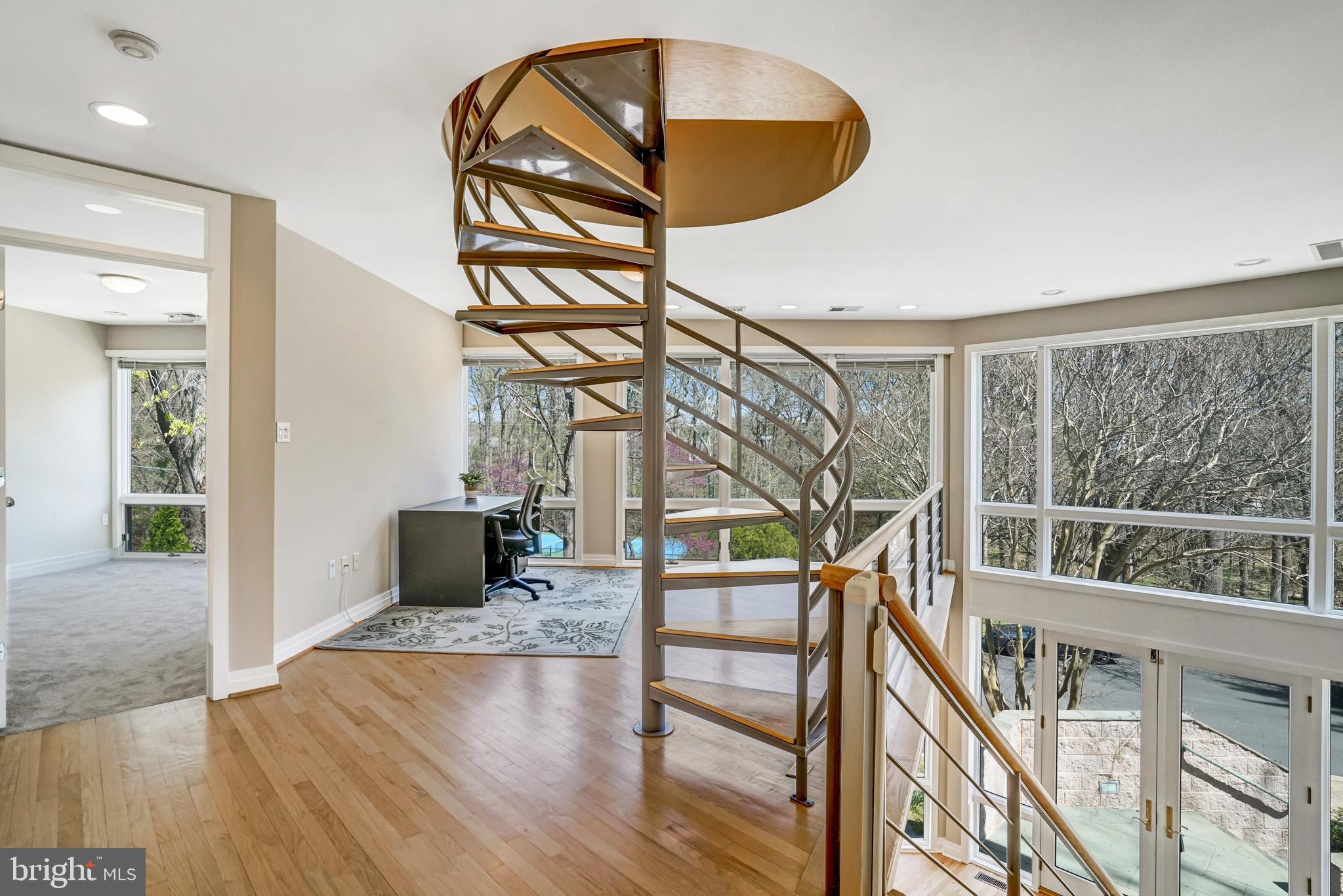 BERKSHIRE OAKWOOD - Residential