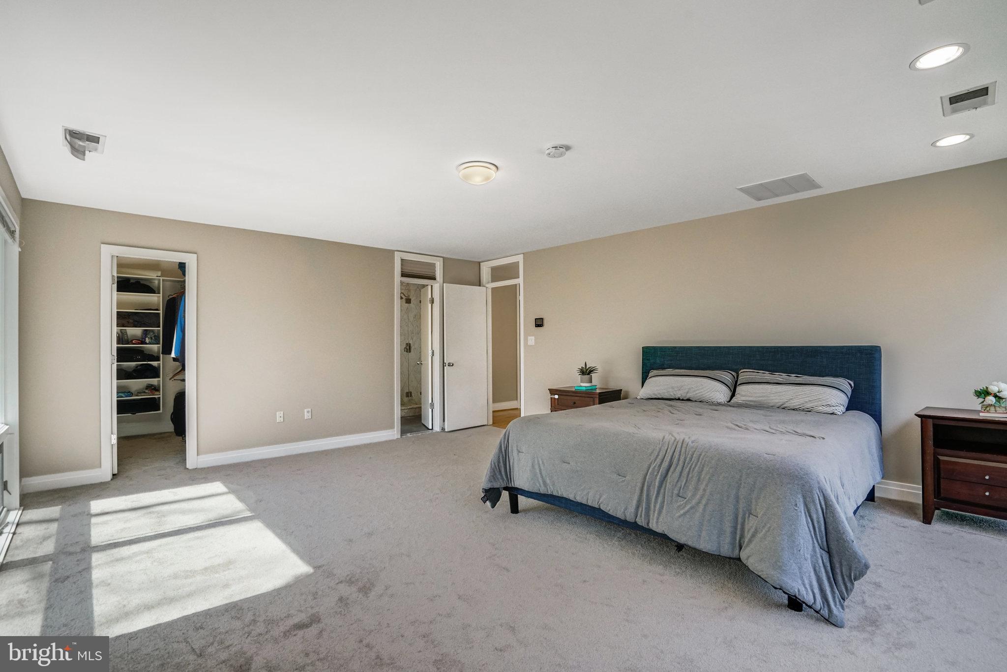 BERKSHIRE OAKWOOD - Residential