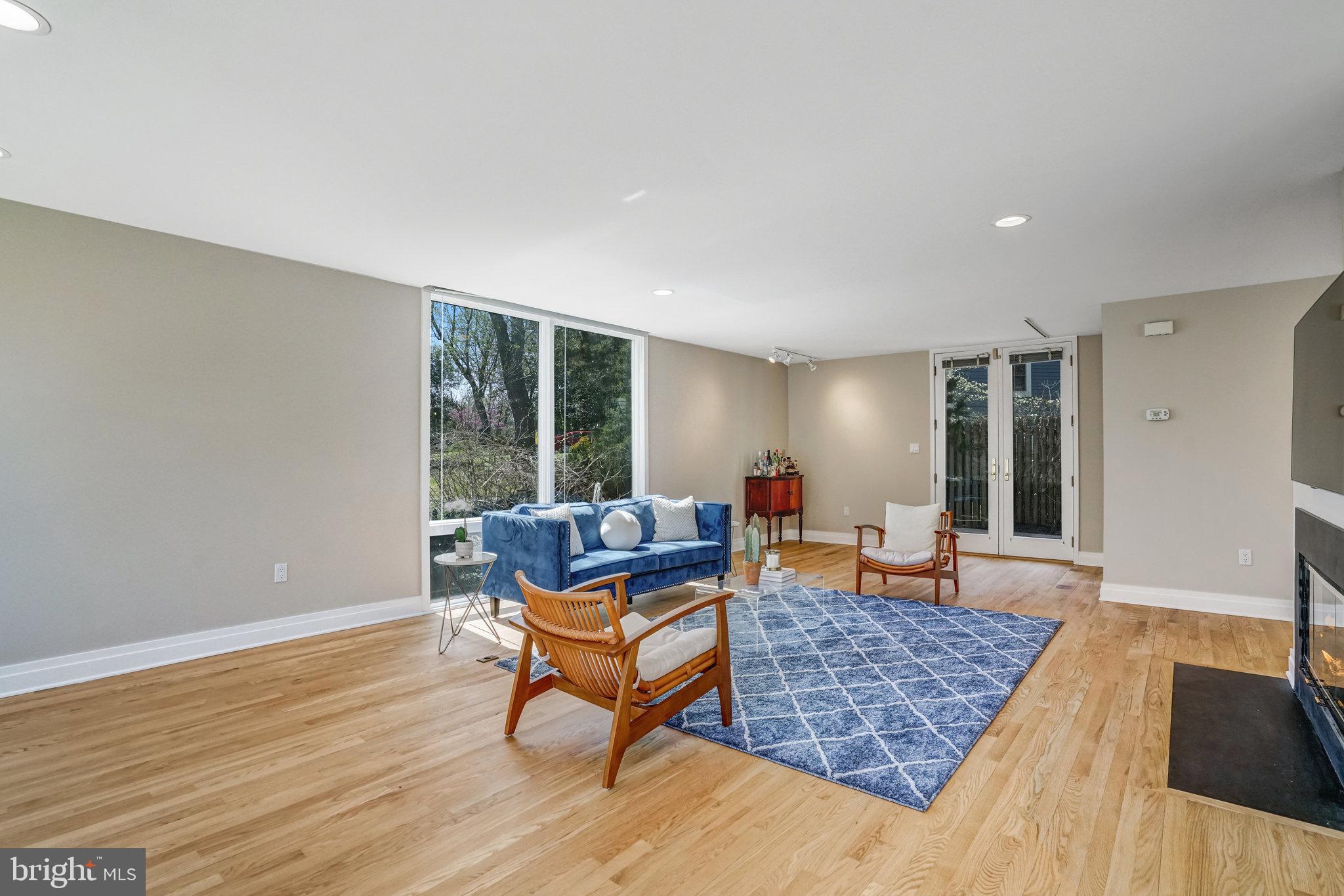 BERKSHIRE OAKWOOD - Residential