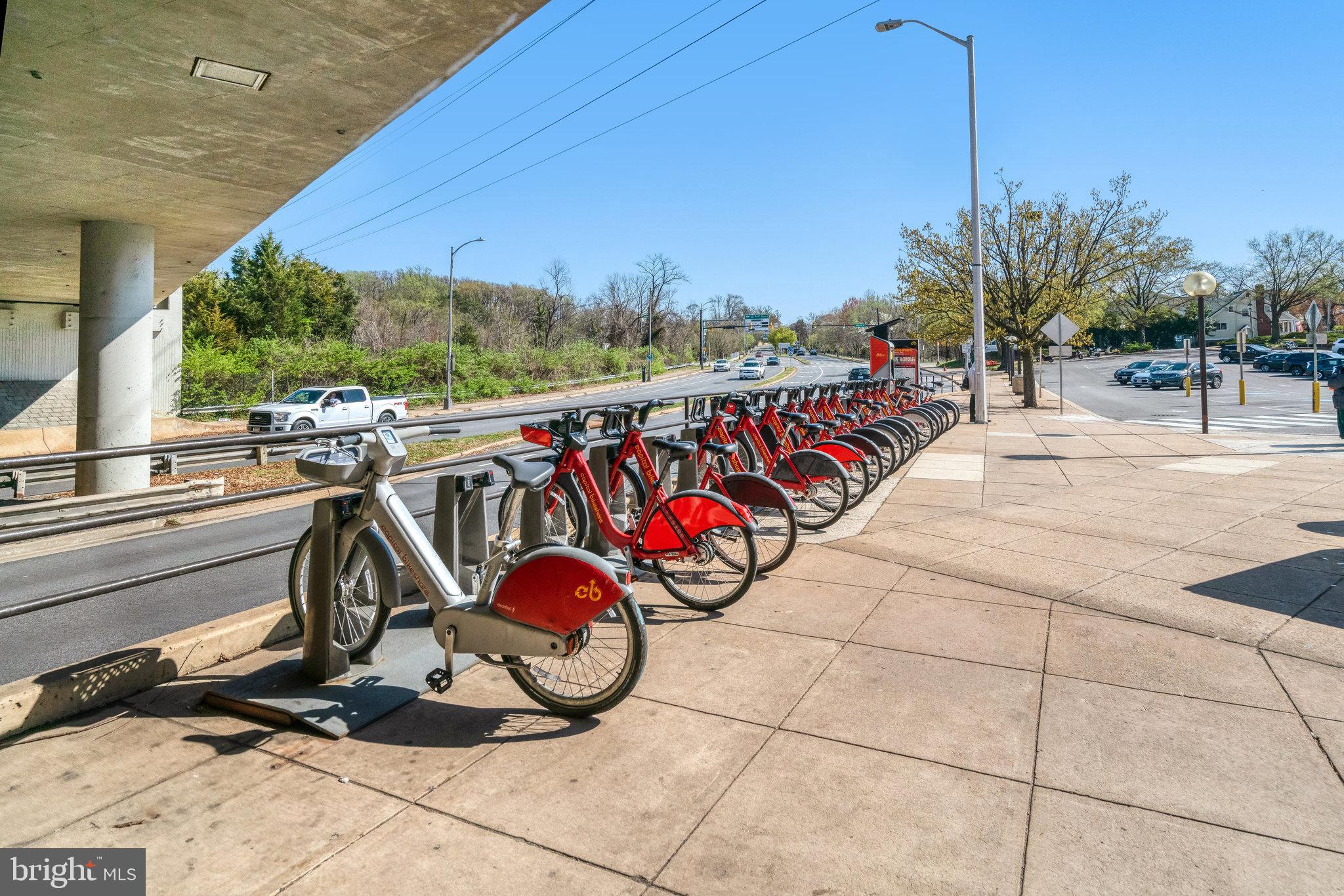 BERKSHIRE OAKWOOD - Residential