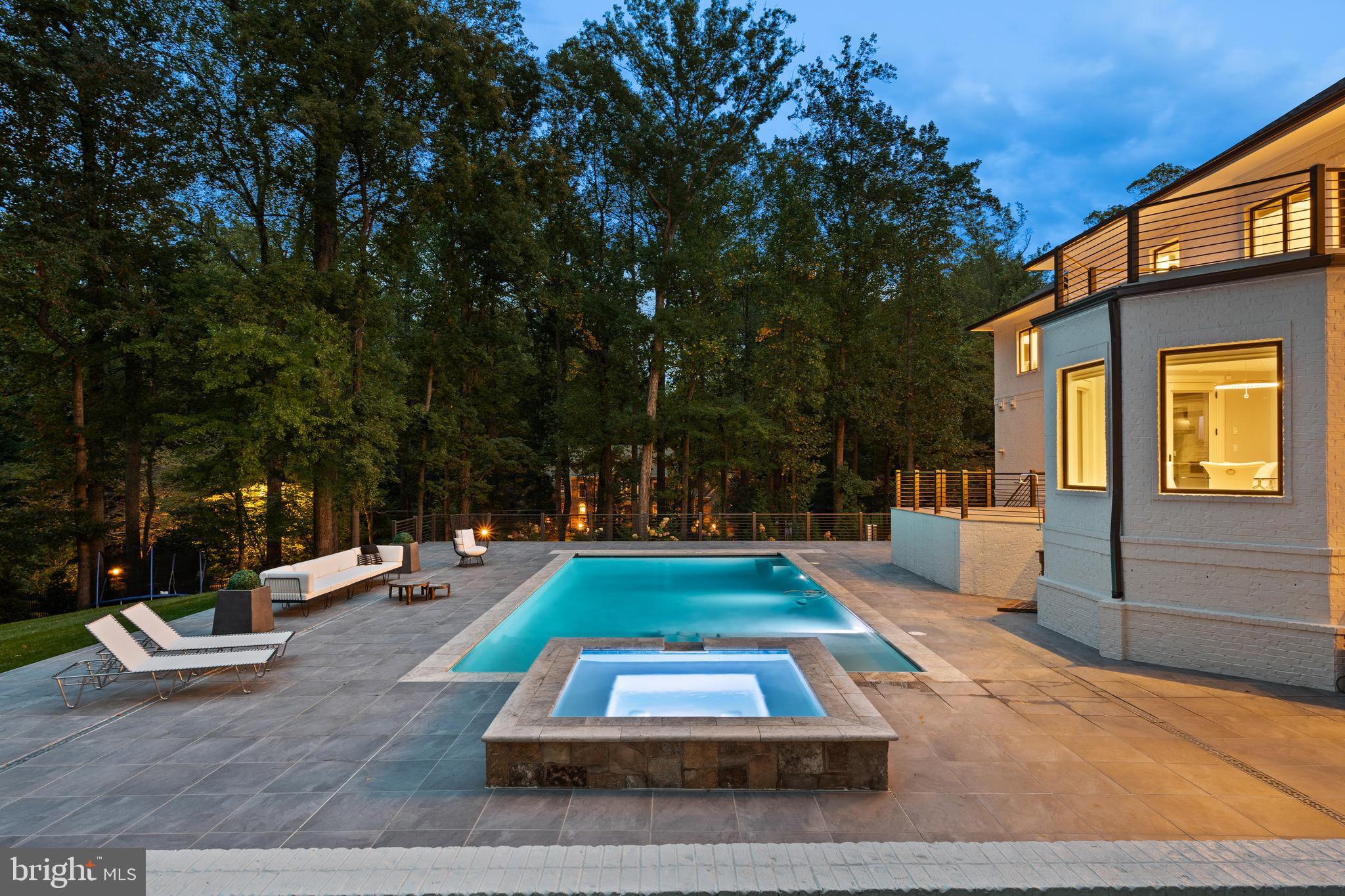 WOODHAVEN - Residential