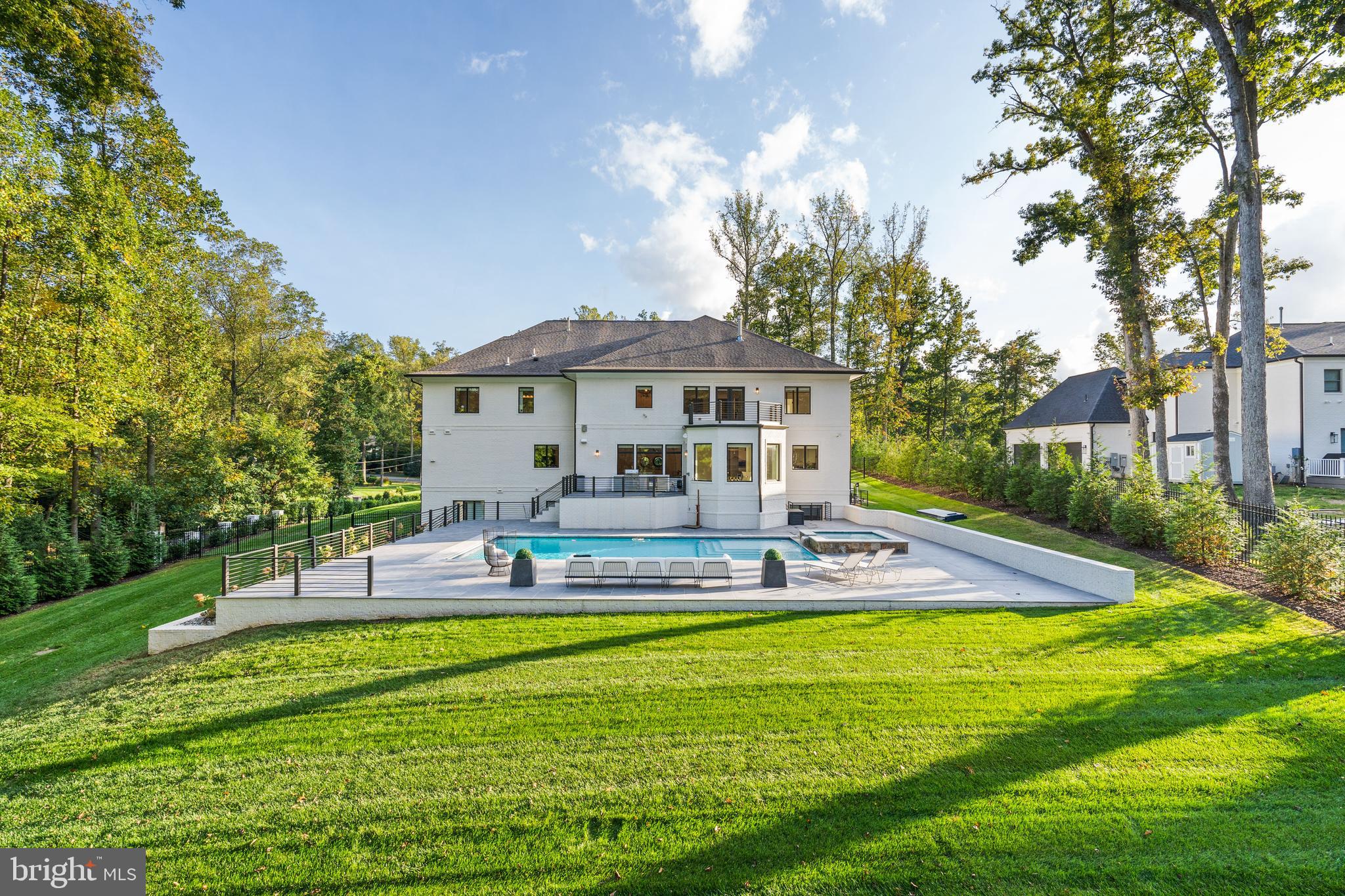 WOODHAVEN - Residential