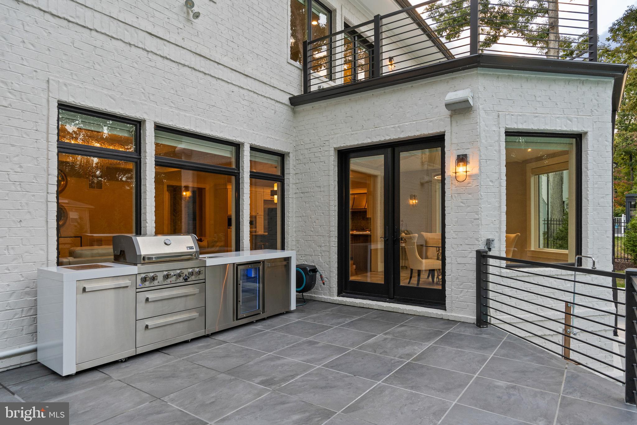 WOODHAVEN - Residential