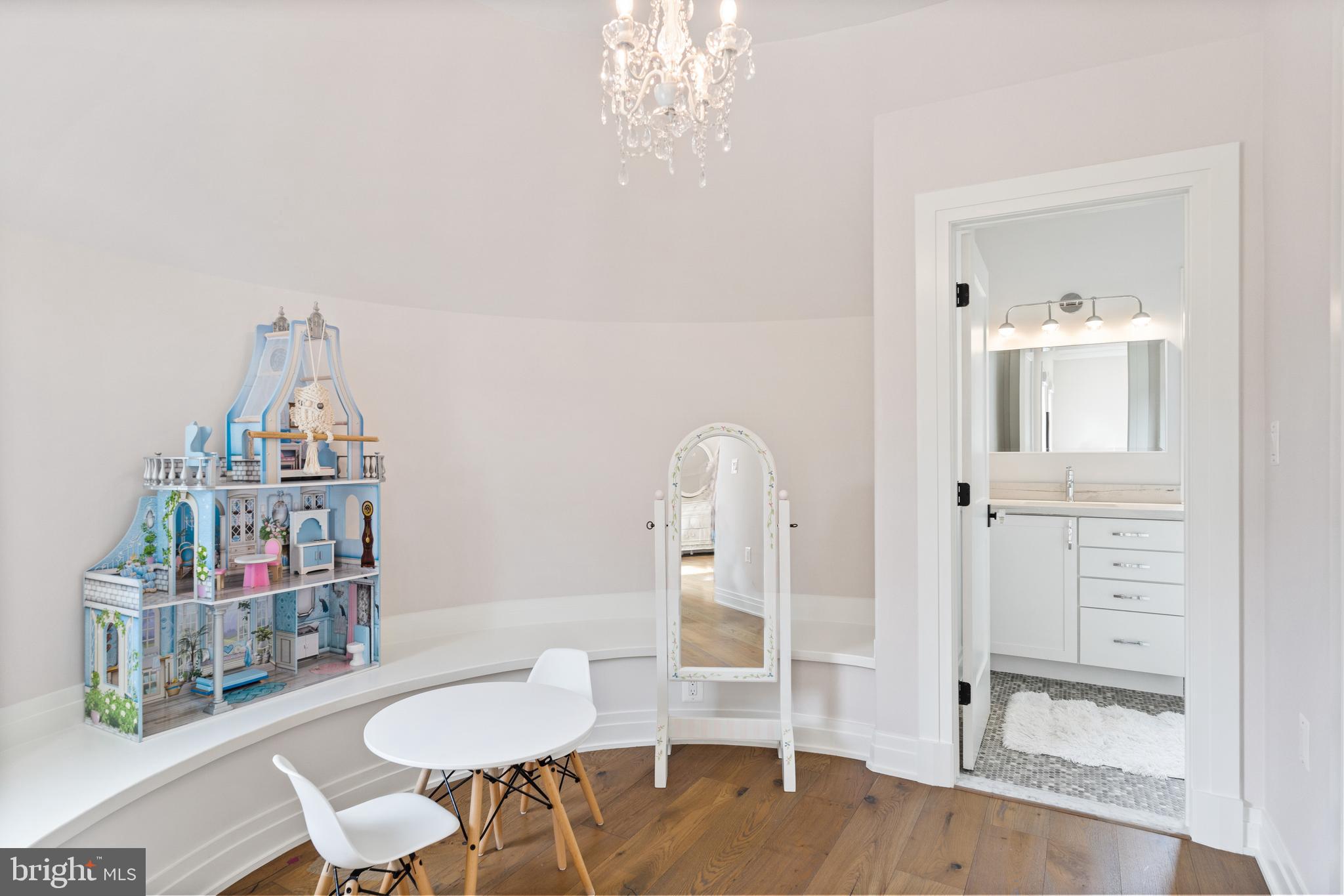 WOODHAVEN - Residential