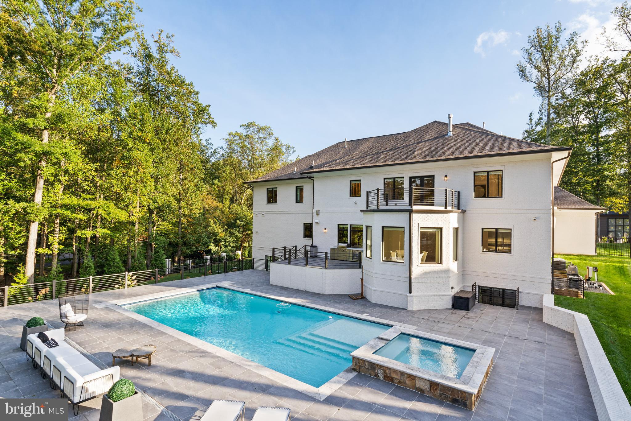 WOODHAVEN - Residential