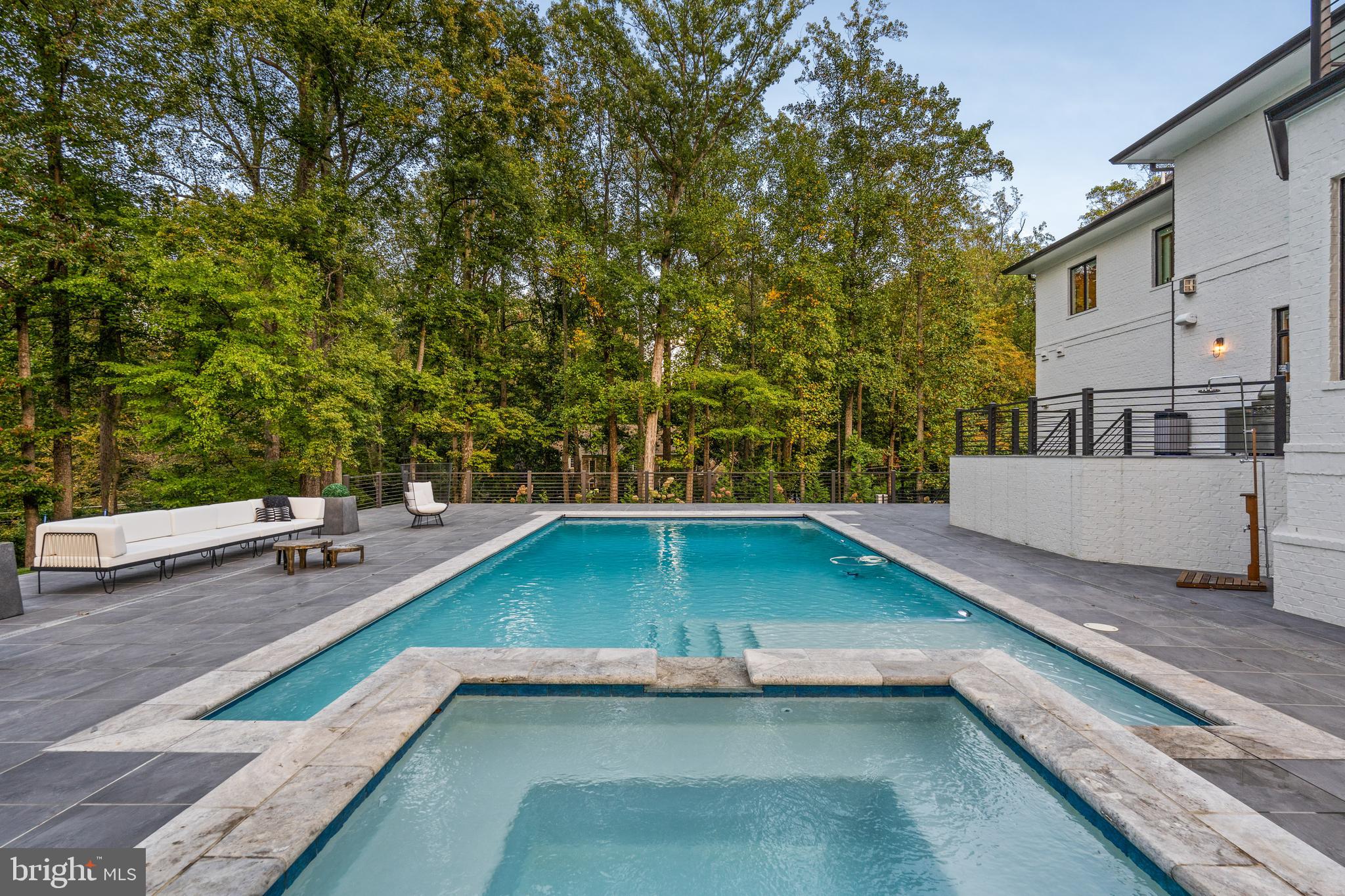 WOODHAVEN - Residential