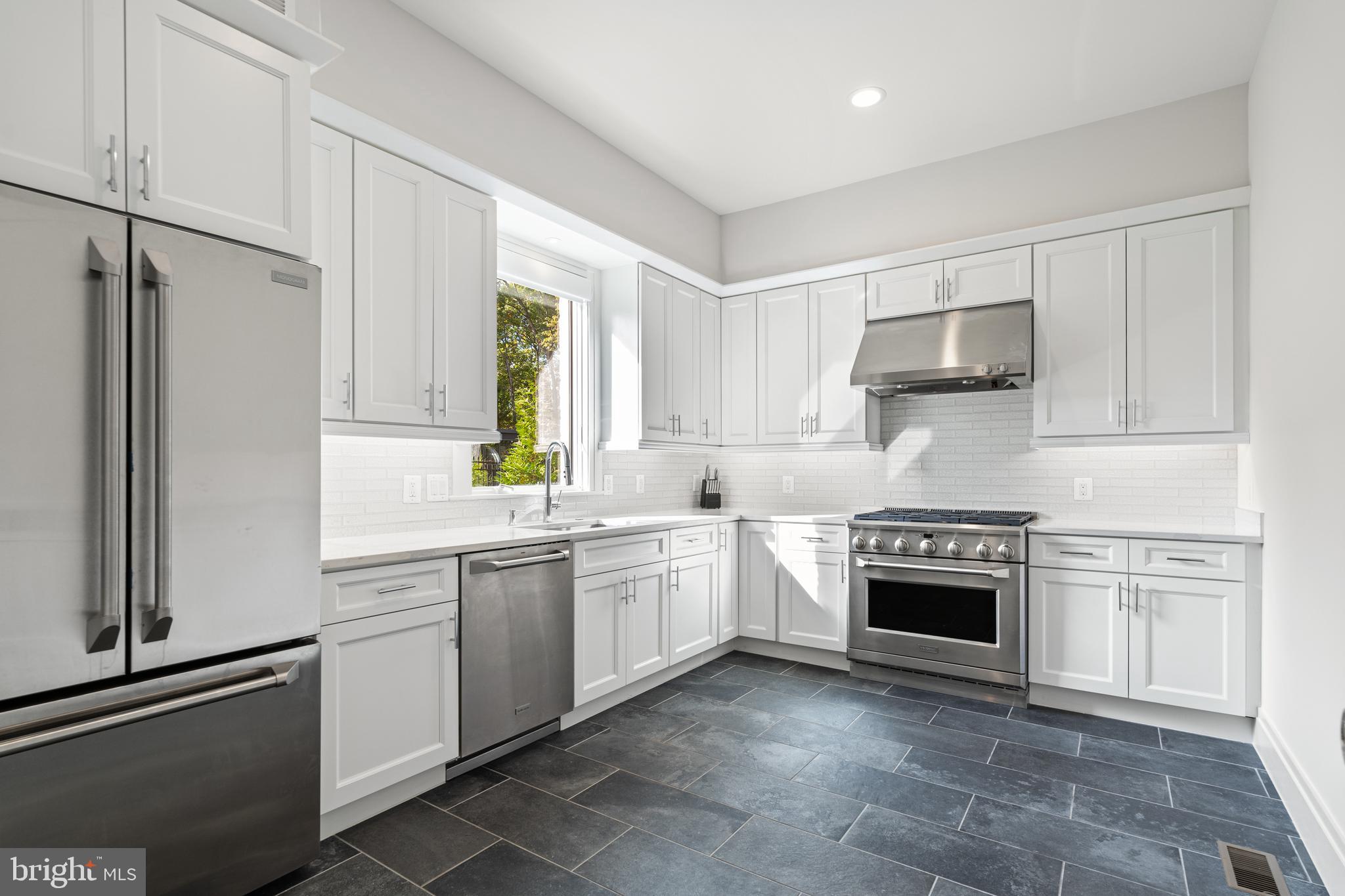 WOODHAVEN - Residential