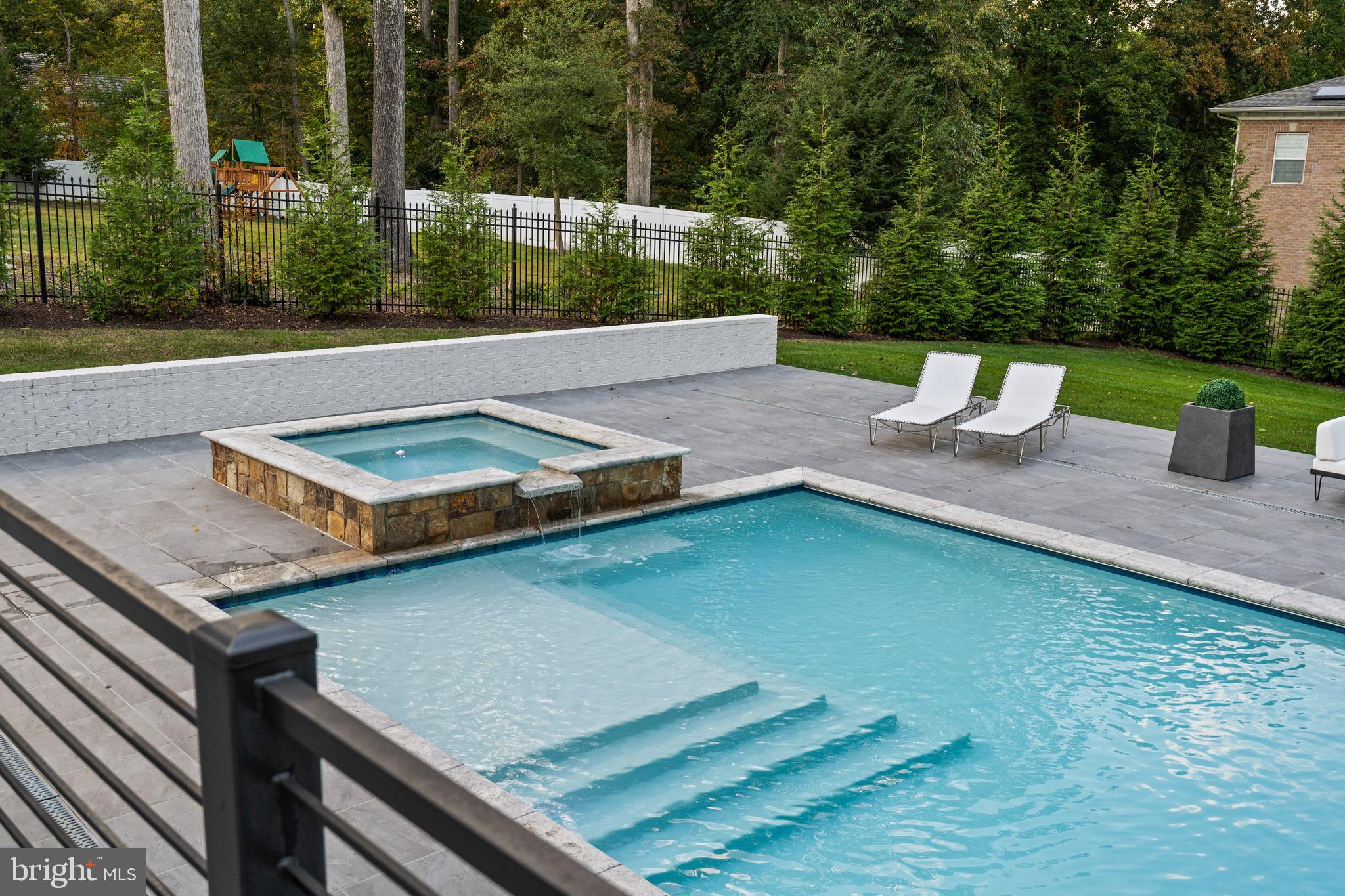 WOODHAVEN - Residential