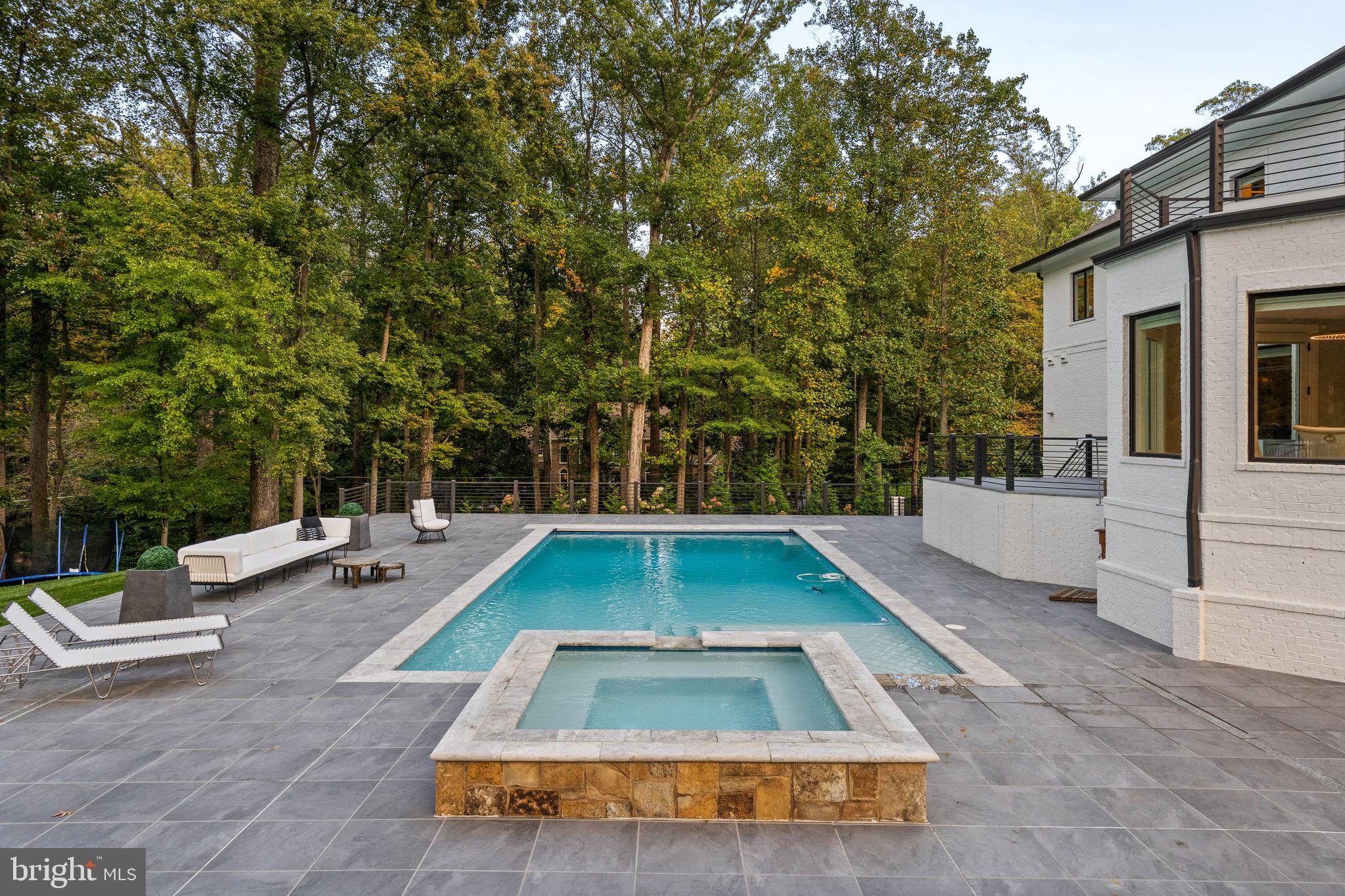 WOODHAVEN - Residential