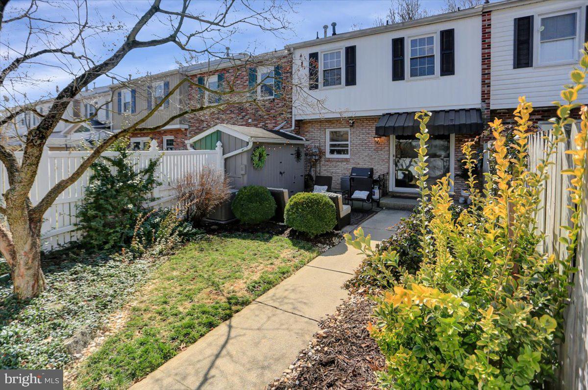 COLDBROOK MEADOWS - Residential