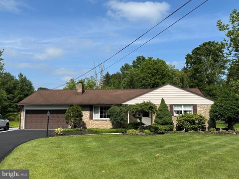 565 SHELBOURNE ROAD READING PA 19606