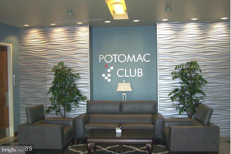 POTOMAC CLUB - Residential