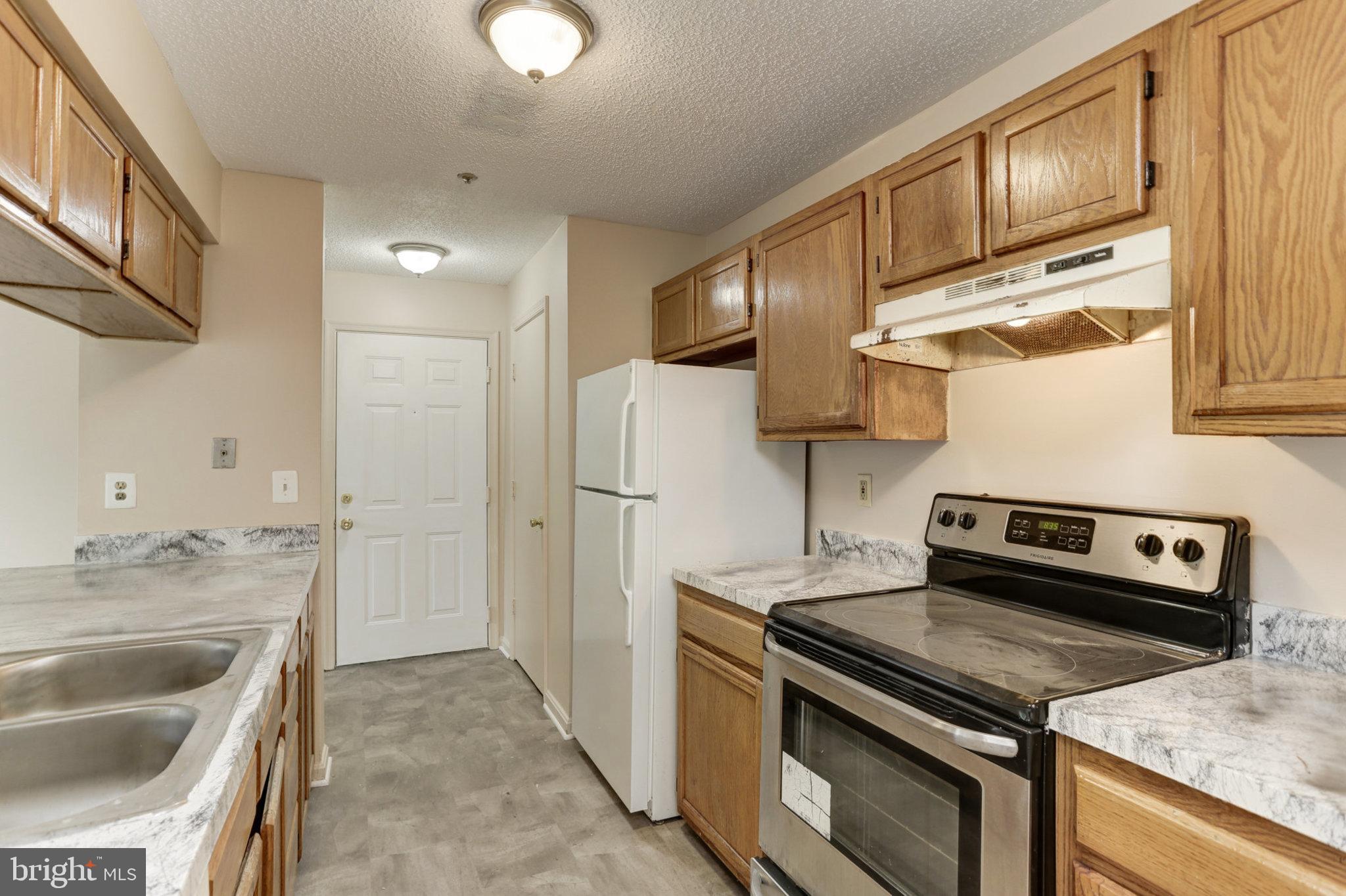 WINTERGATE AT LONGMEAD CROSSING - Residential