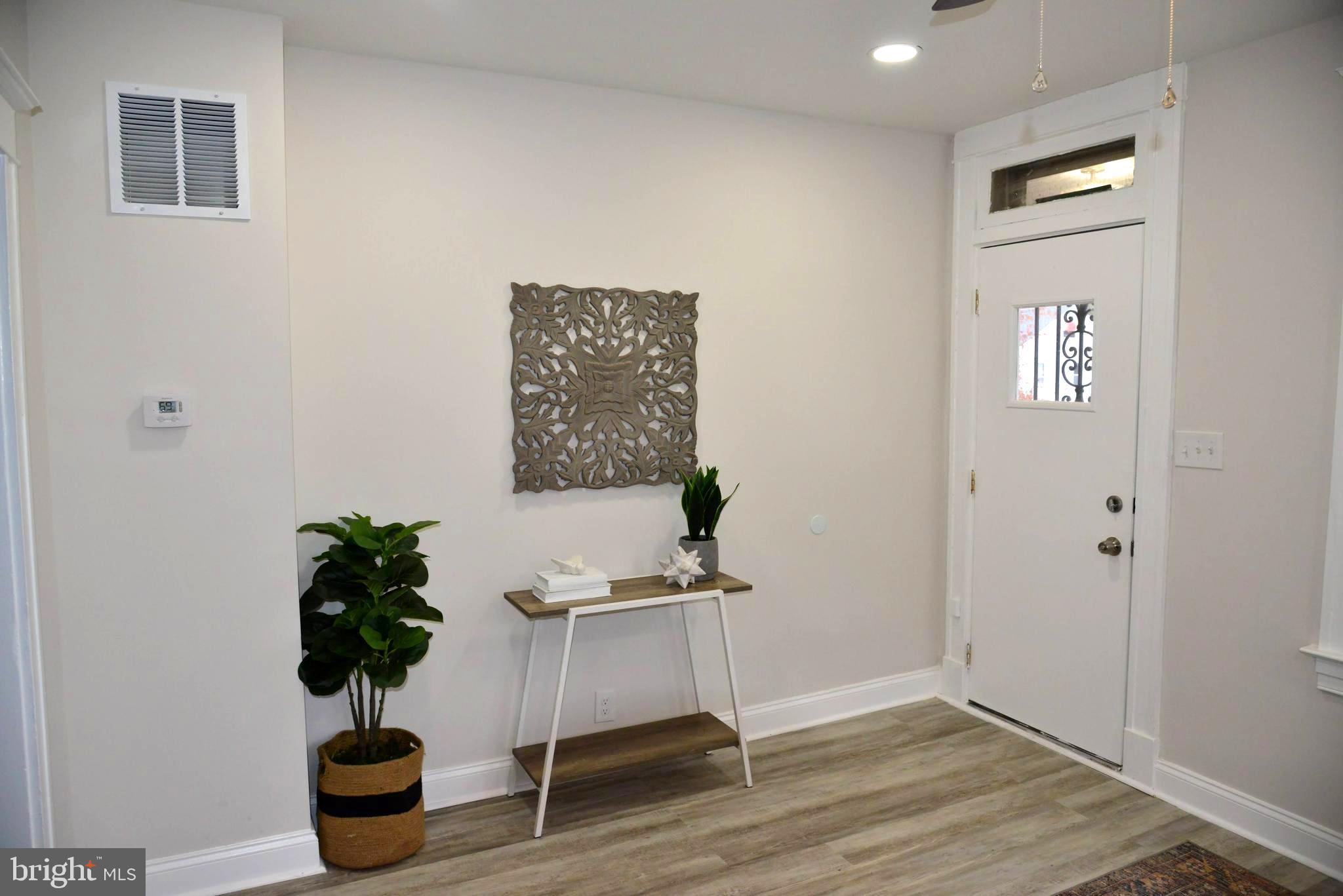 CHRISTOPHER - Residential