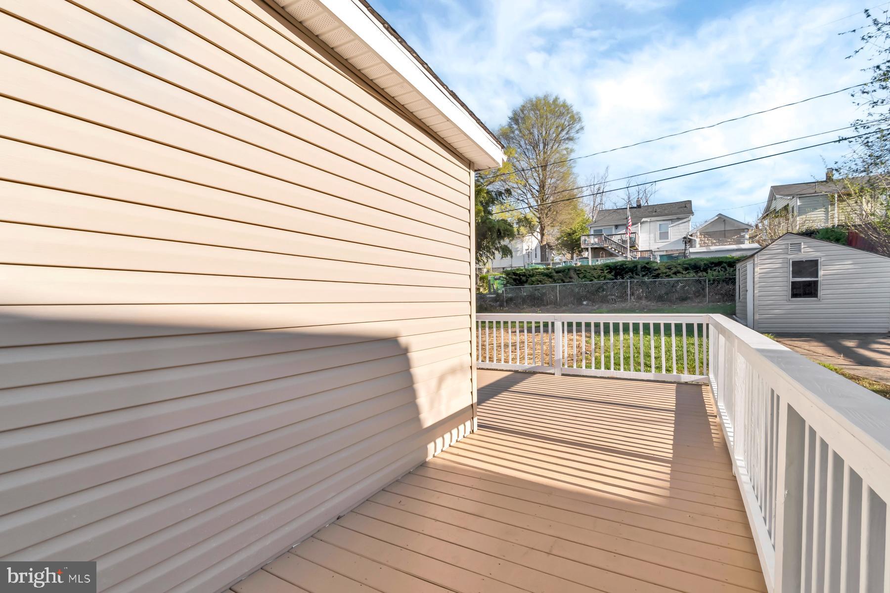 CHRISTOPHER - Residential