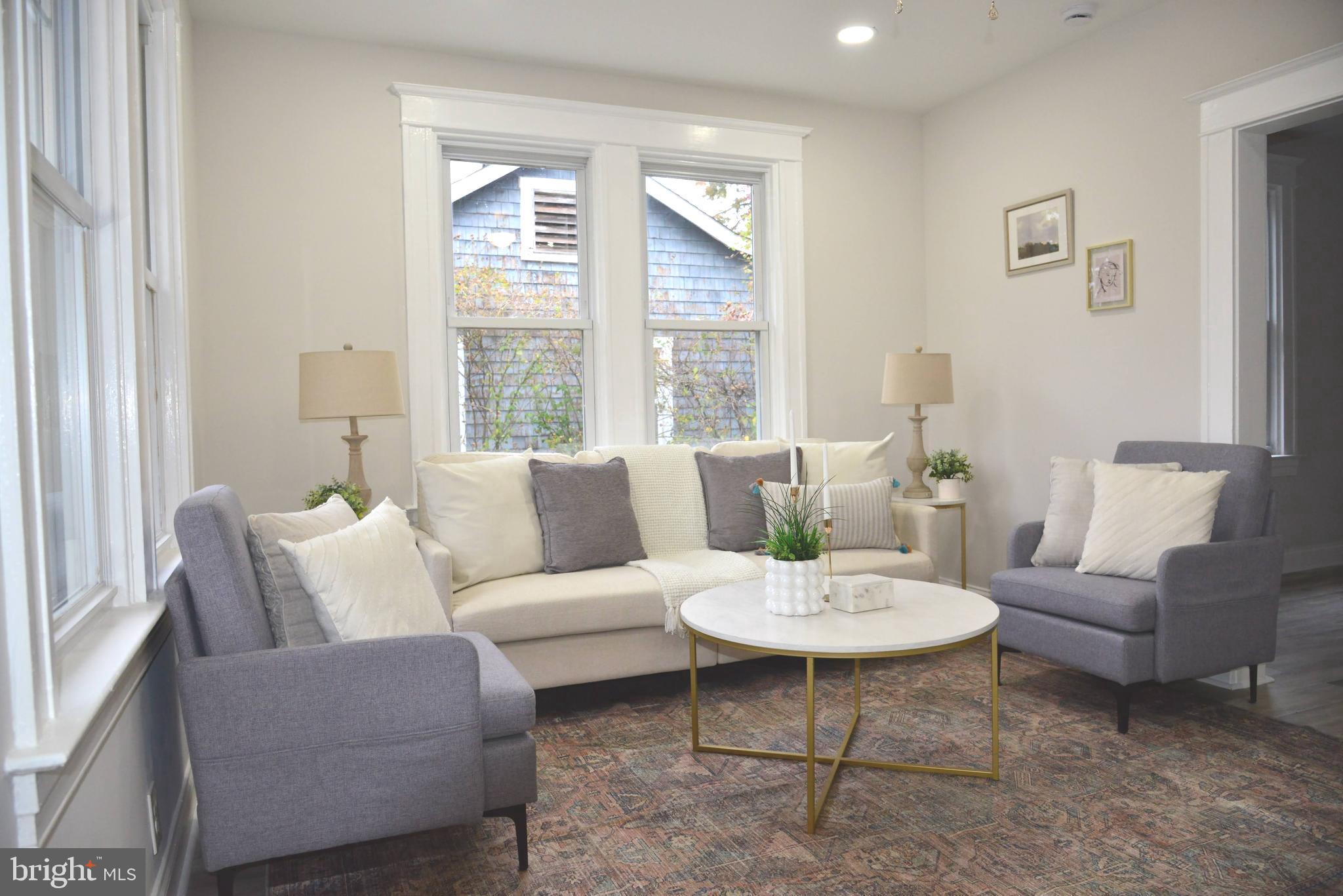 CHRISTOPHER - Residential