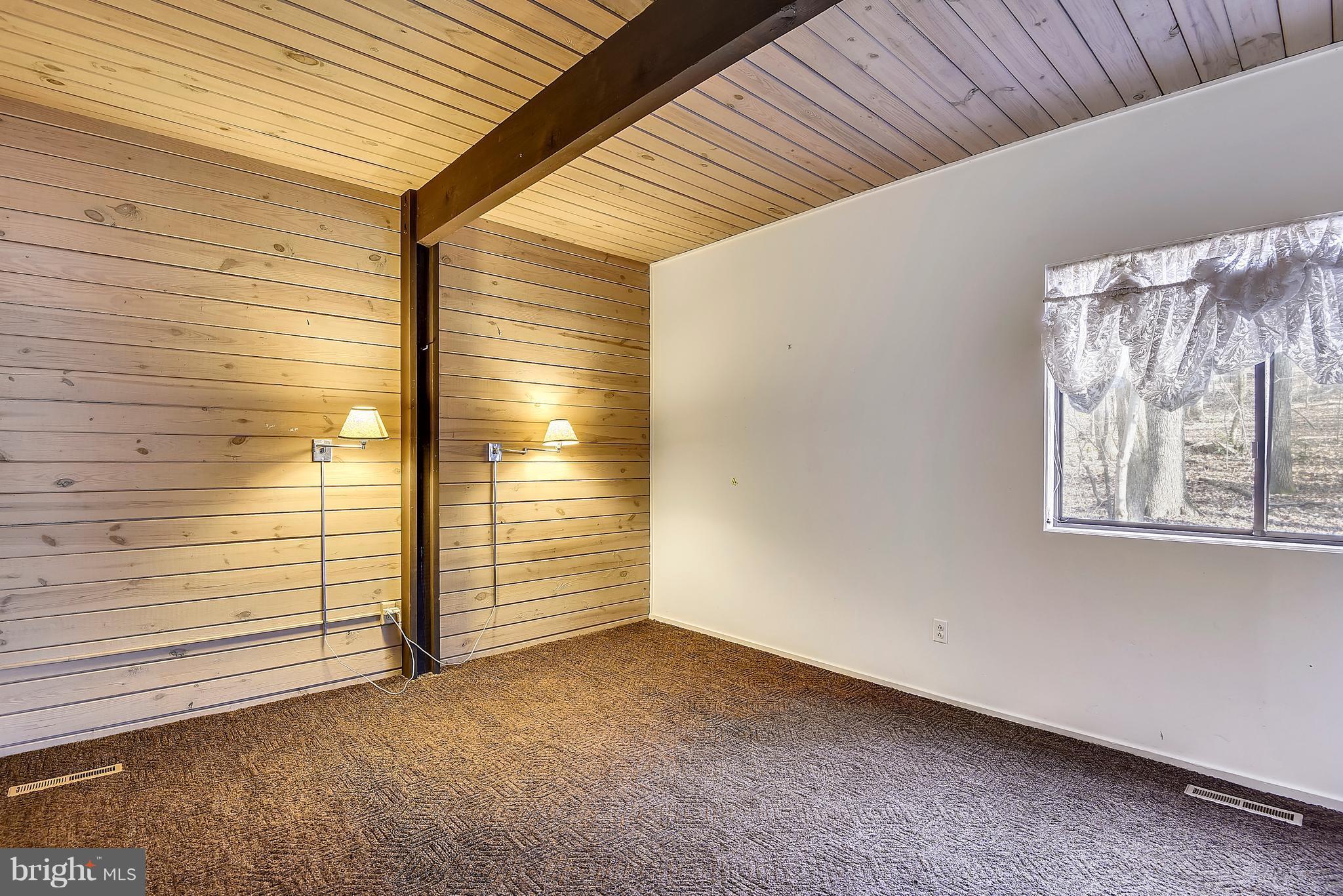 CAVES VALLEY - Residential