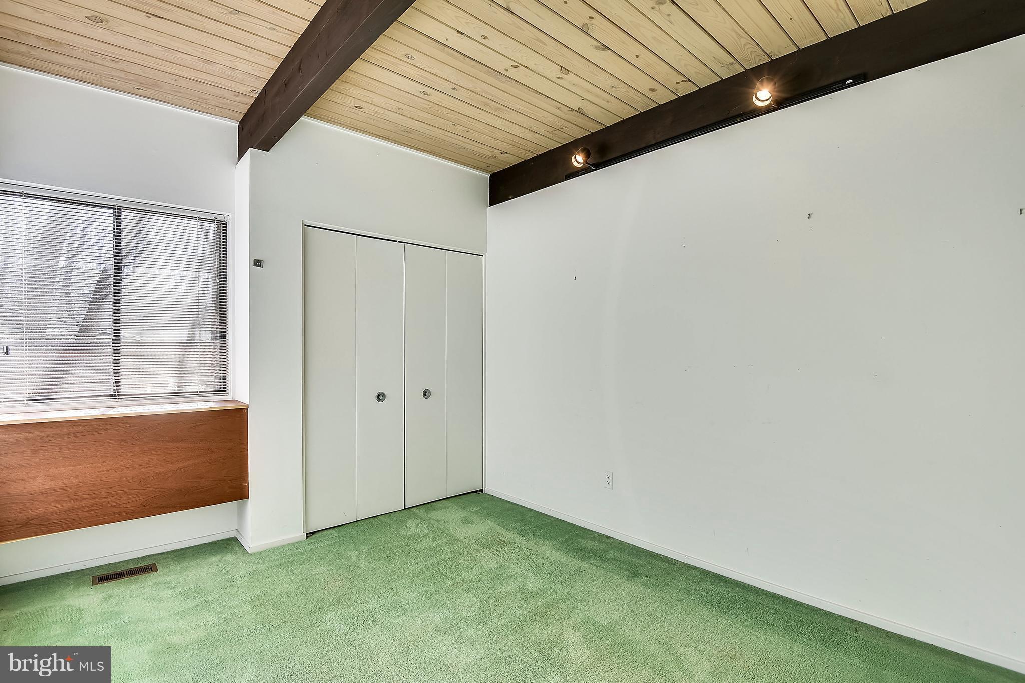 CAVES VALLEY - Residential