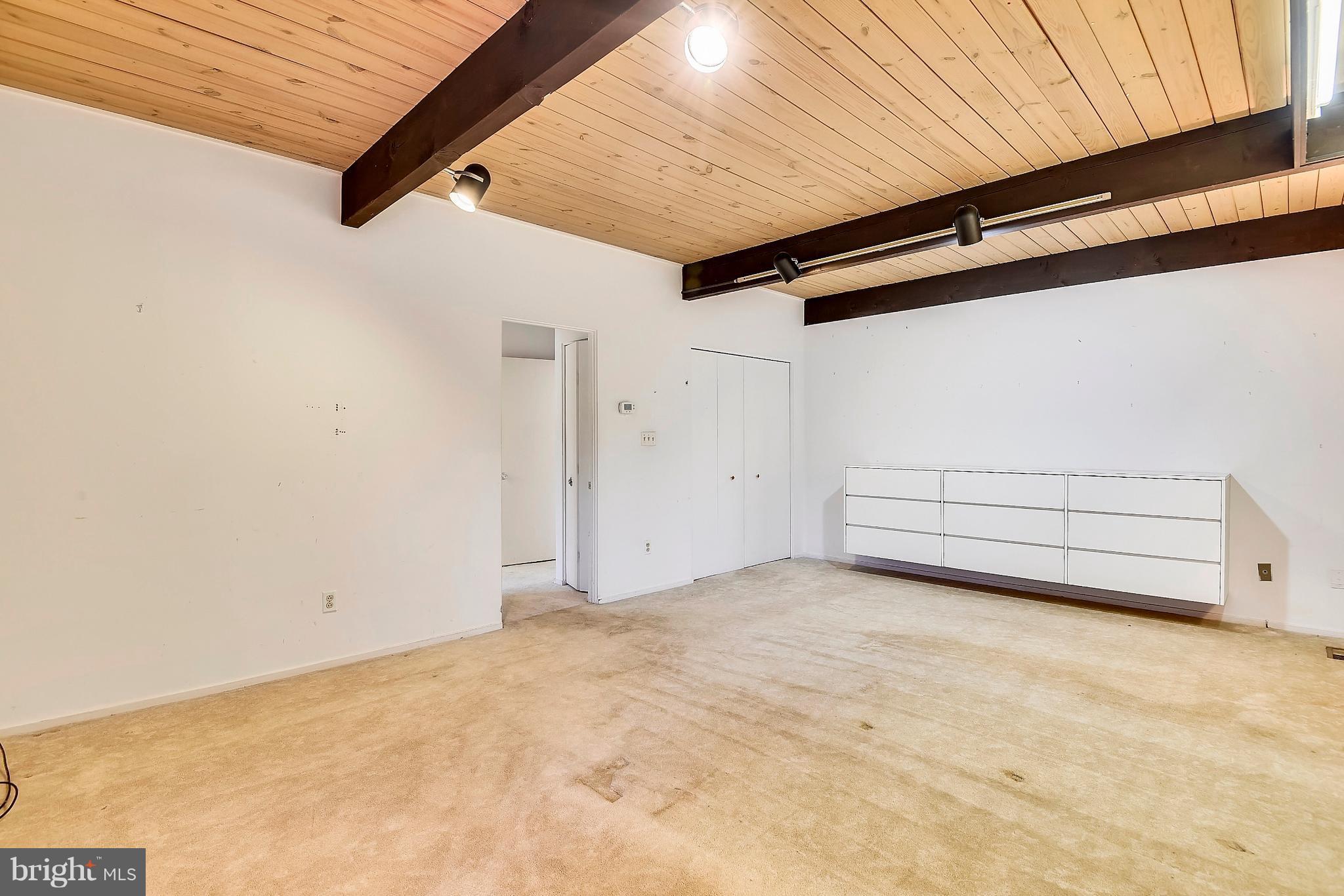 CAVES VALLEY - Residential