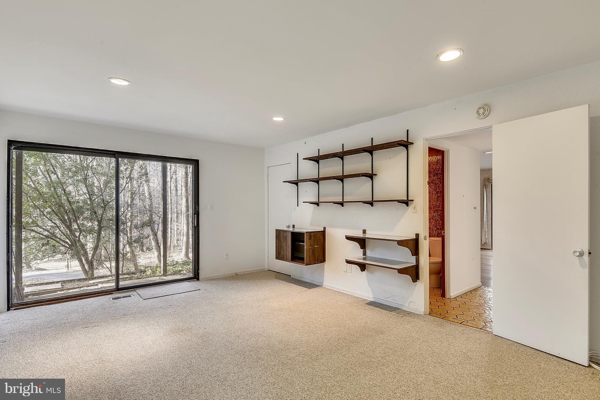 CAVES VALLEY - Residential